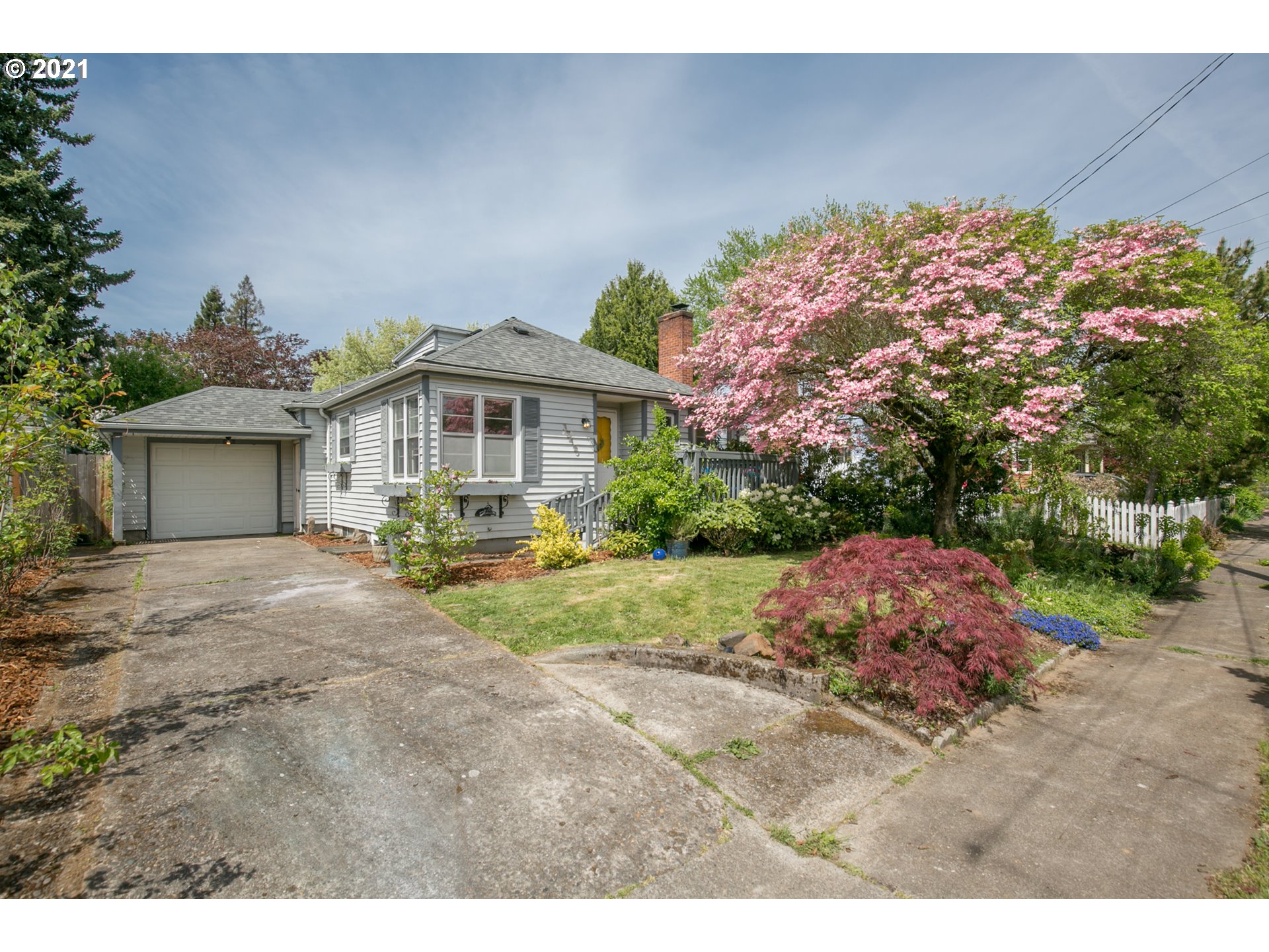 3215 SE 63RD AVE (1 of 29)