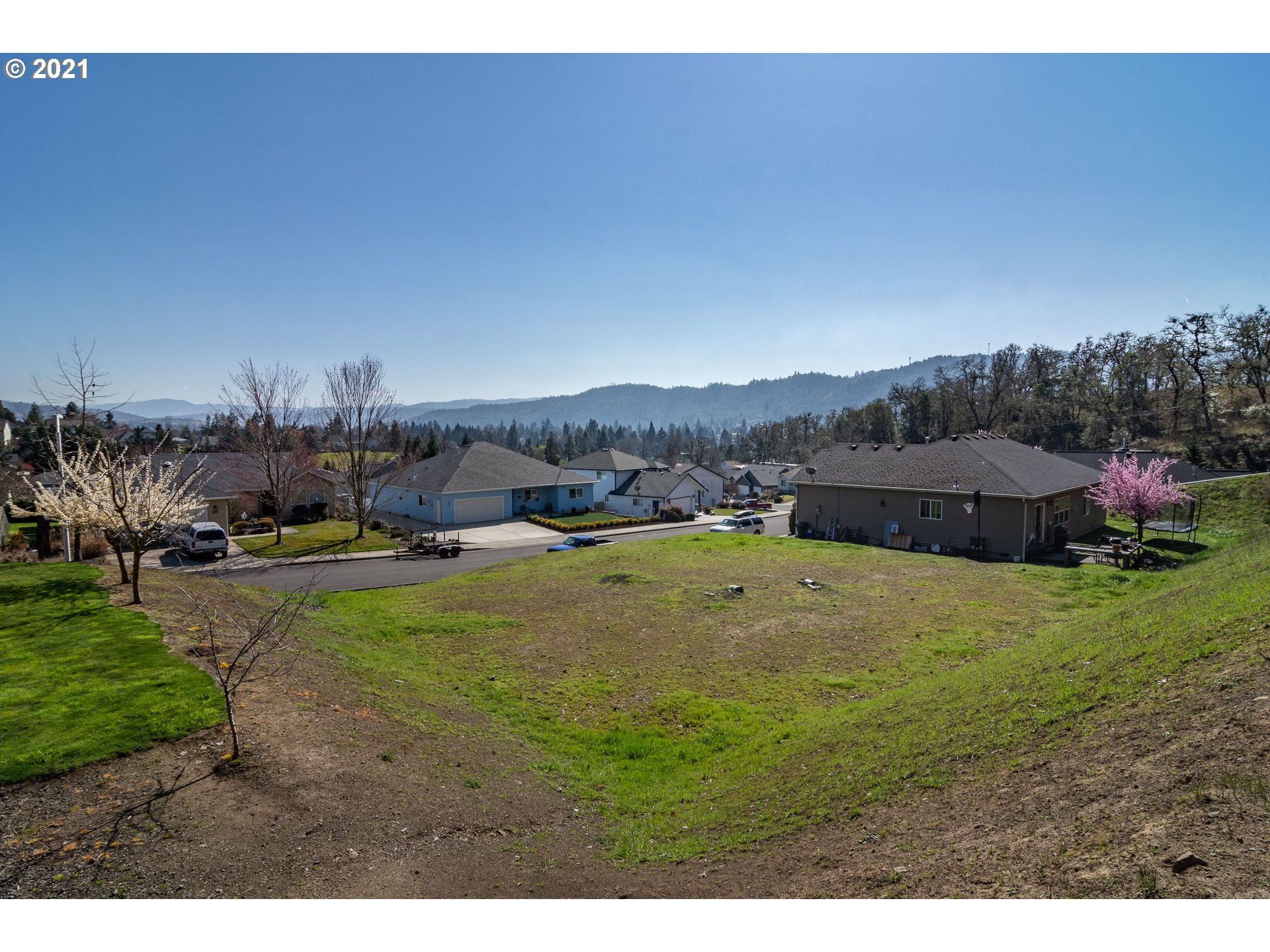 2610 NW LOMA VISTA DR (1 of 13)