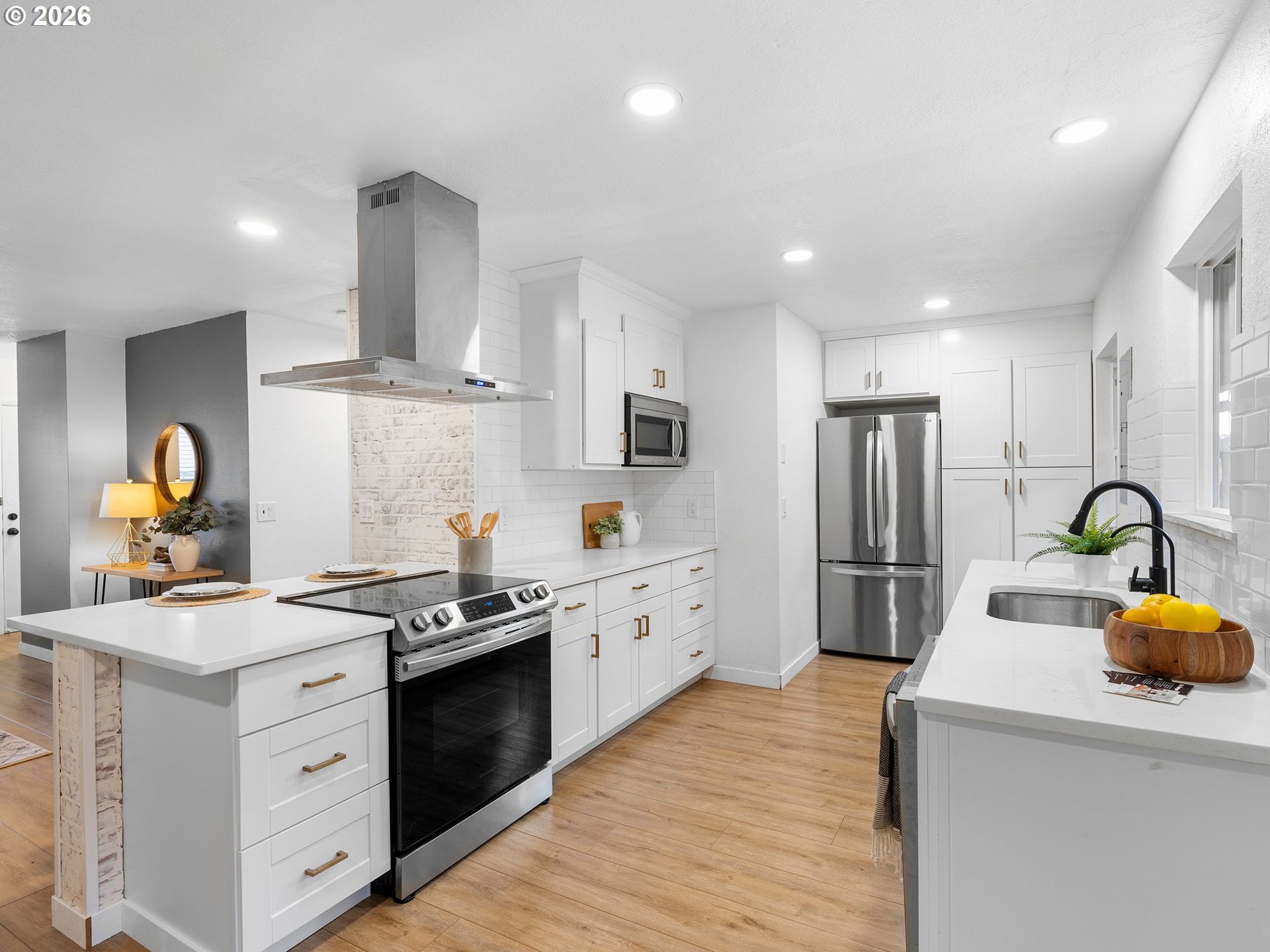 Photo #6: 100460072 Listing: Photo #6