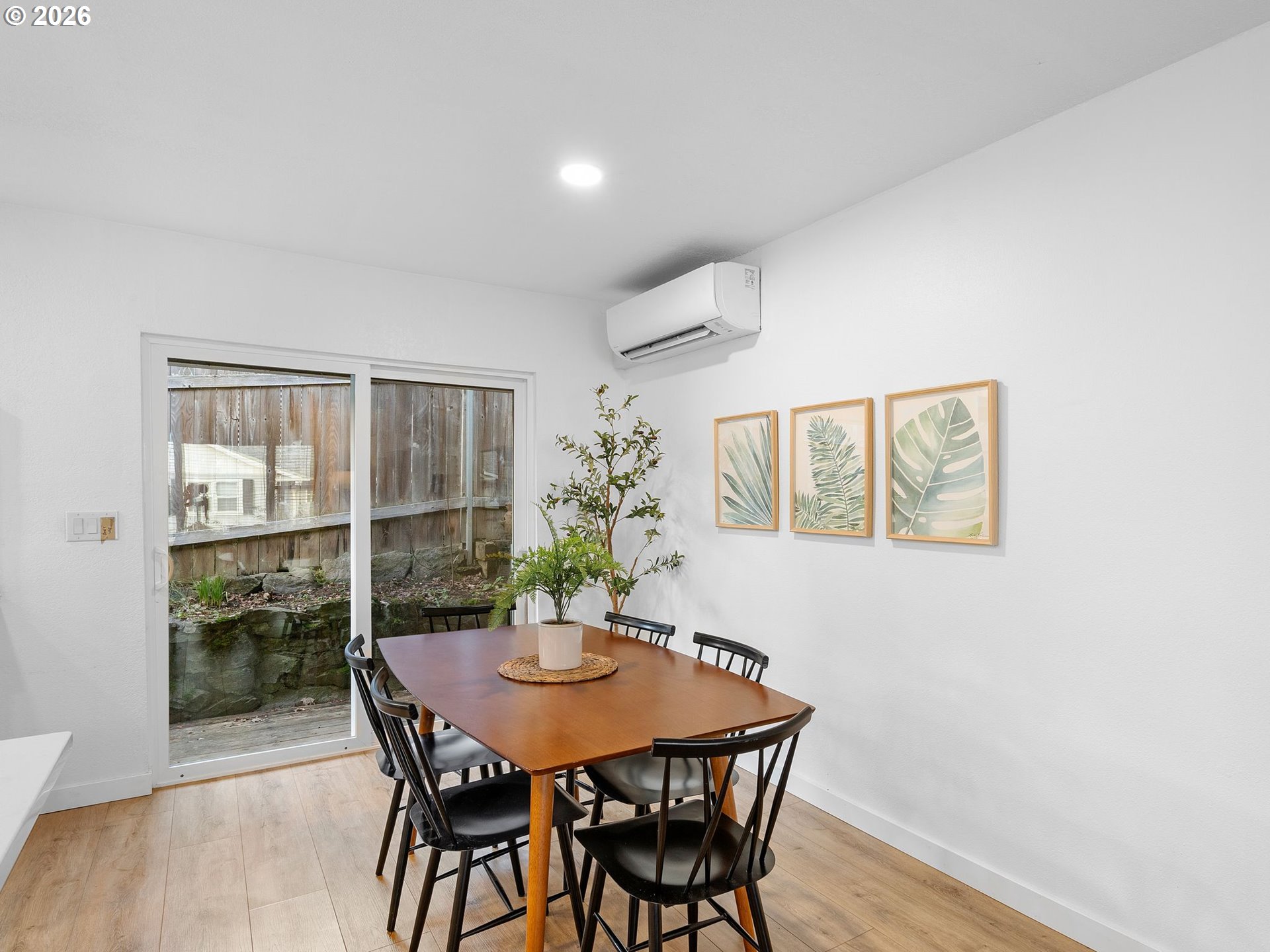 Photo #3: 100460072 Listing: Photo #3