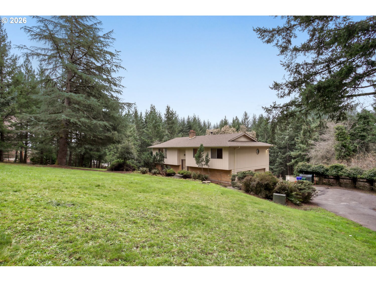 133 SHELTON MCMURPHEY BLVD, Eugene, OR, 97401