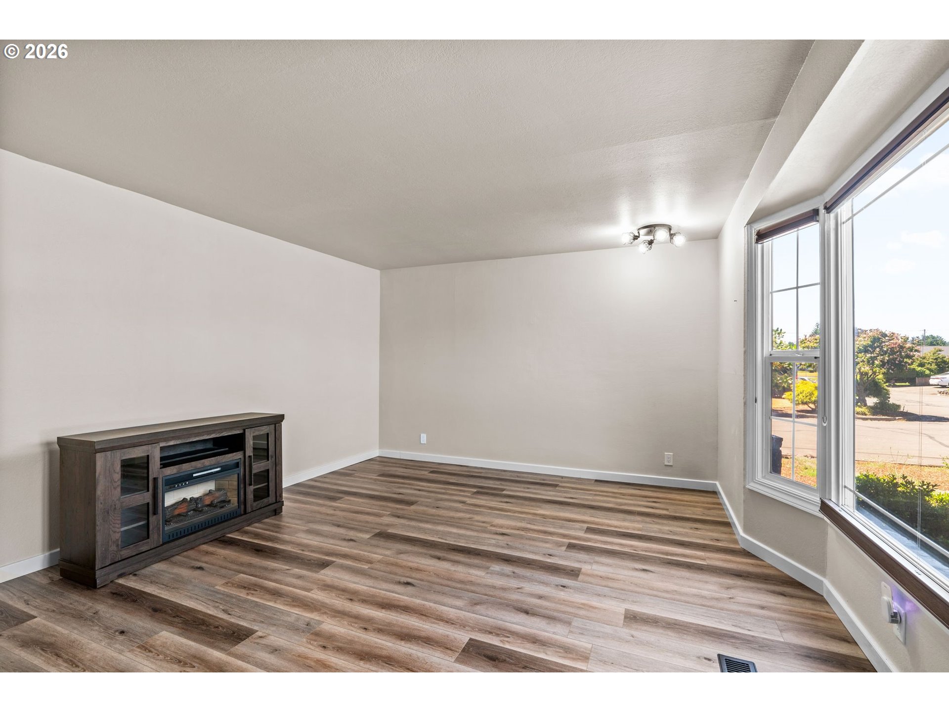 Property photo 11 of 41