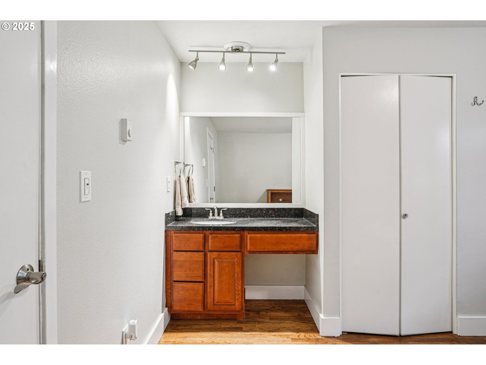 Photo #14: 101607783 Listing: Photo #14