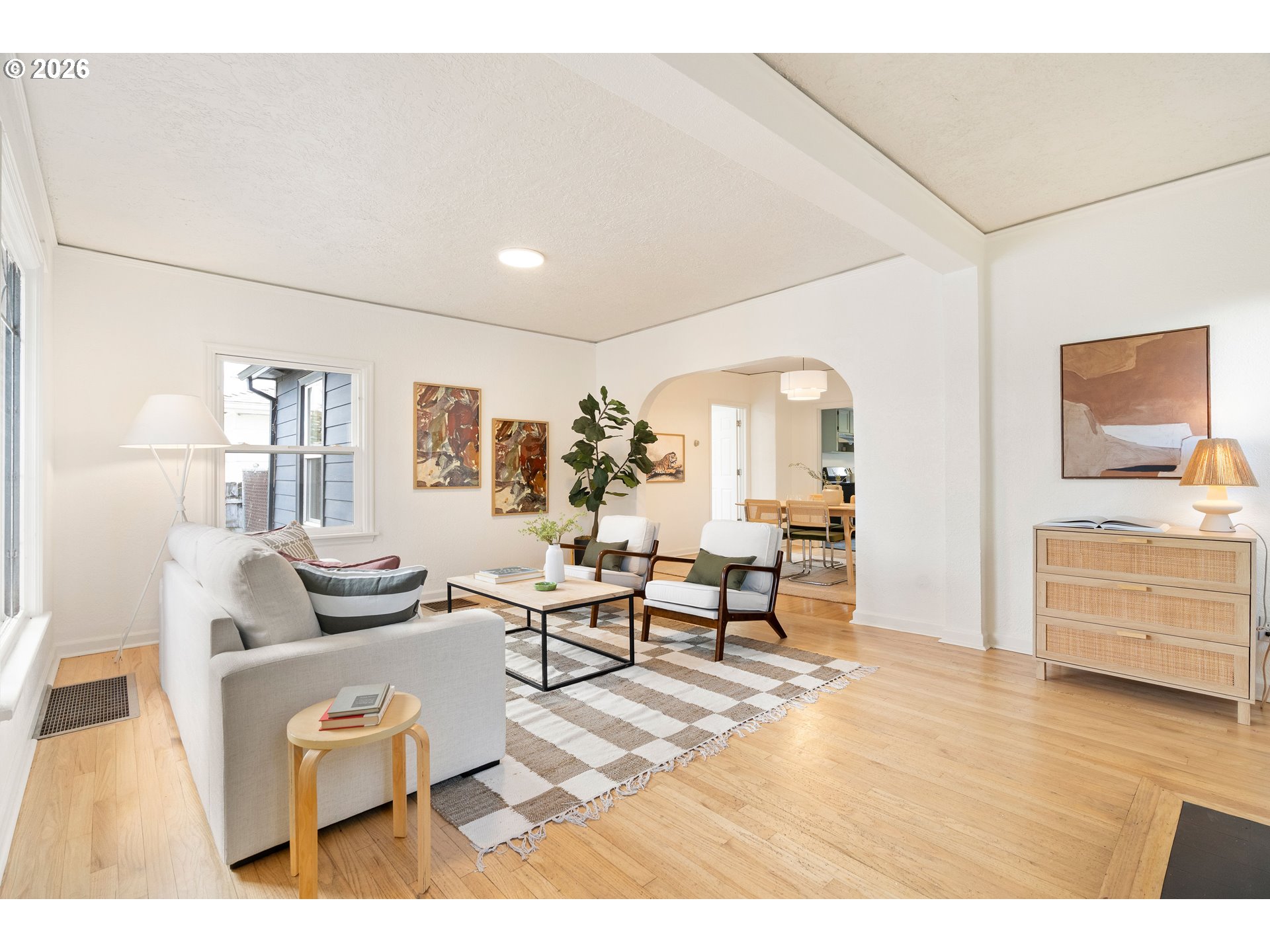 8306 SE TAYLOR CT, Portland, OR, 97216