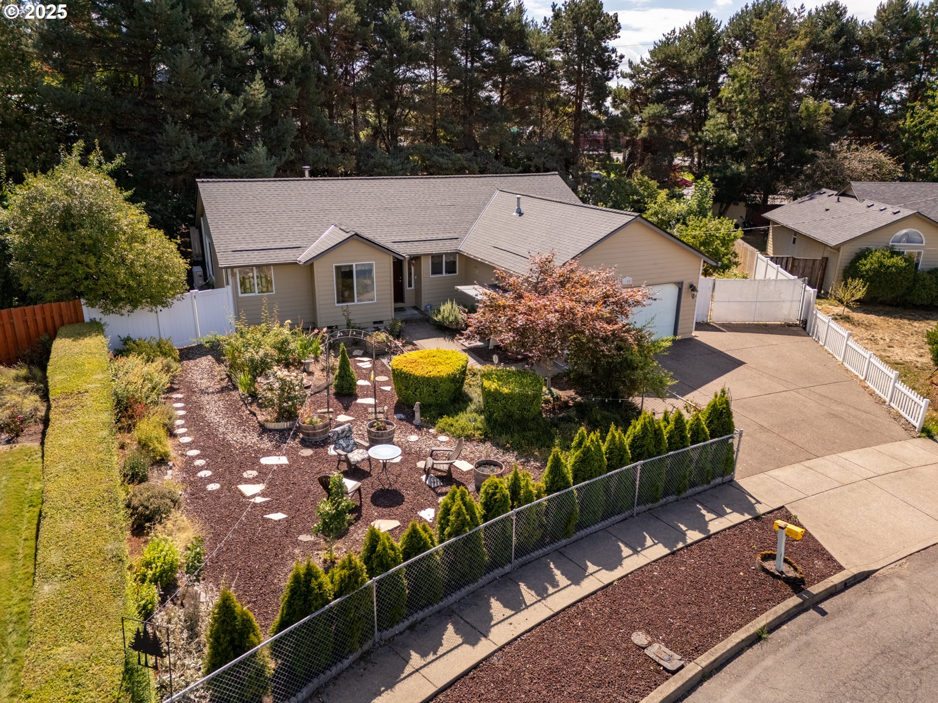 1108 N HADLEY RD, Newberg, OR, 97132