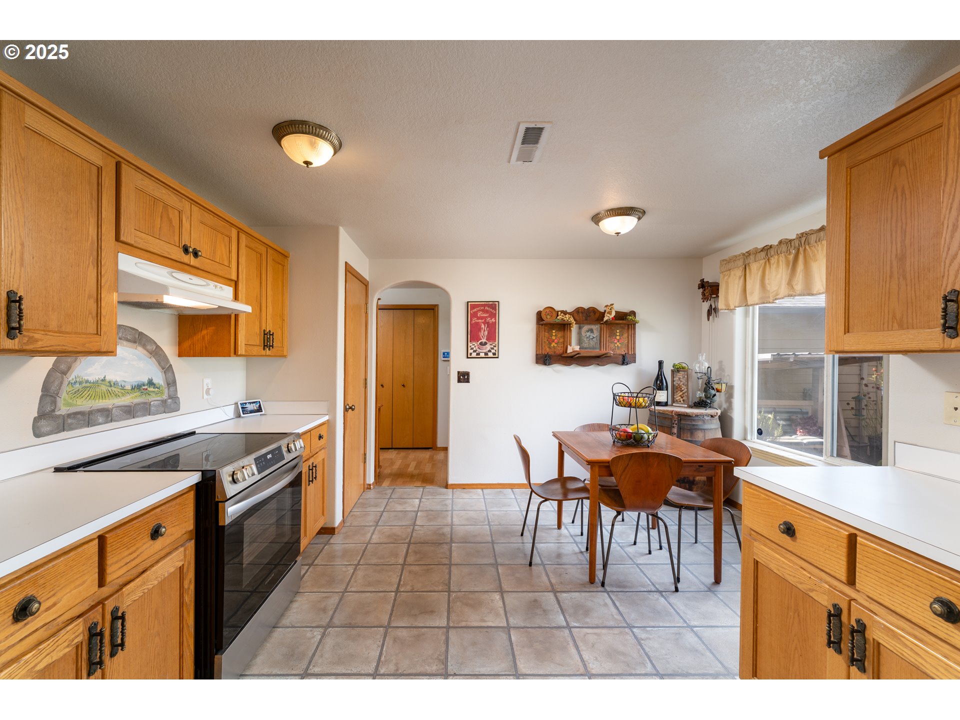 1108 N HADLEY RD, Newberg, OR, 97132