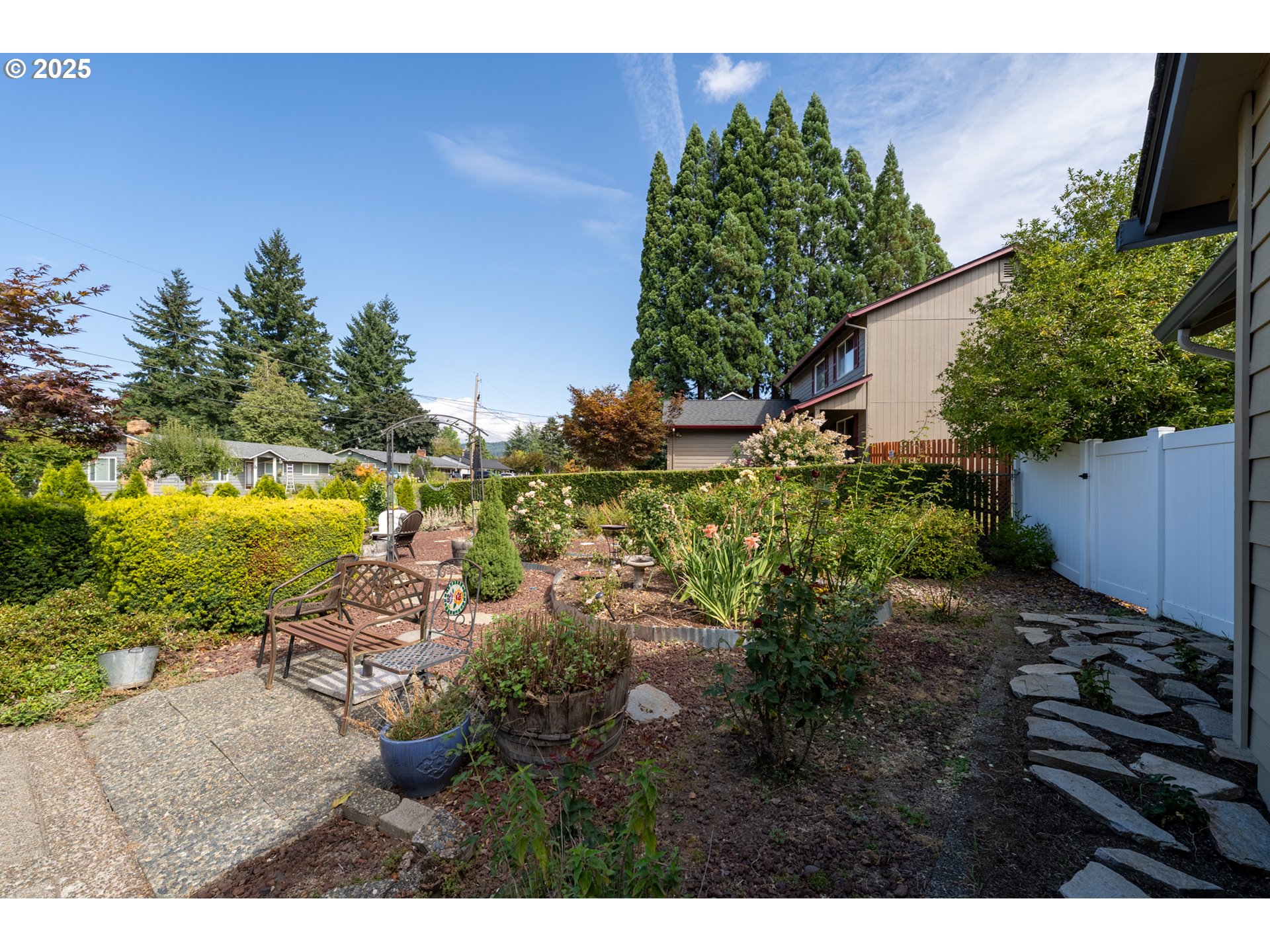 1108 N HADLEY RD, Newberg, OR, 97132