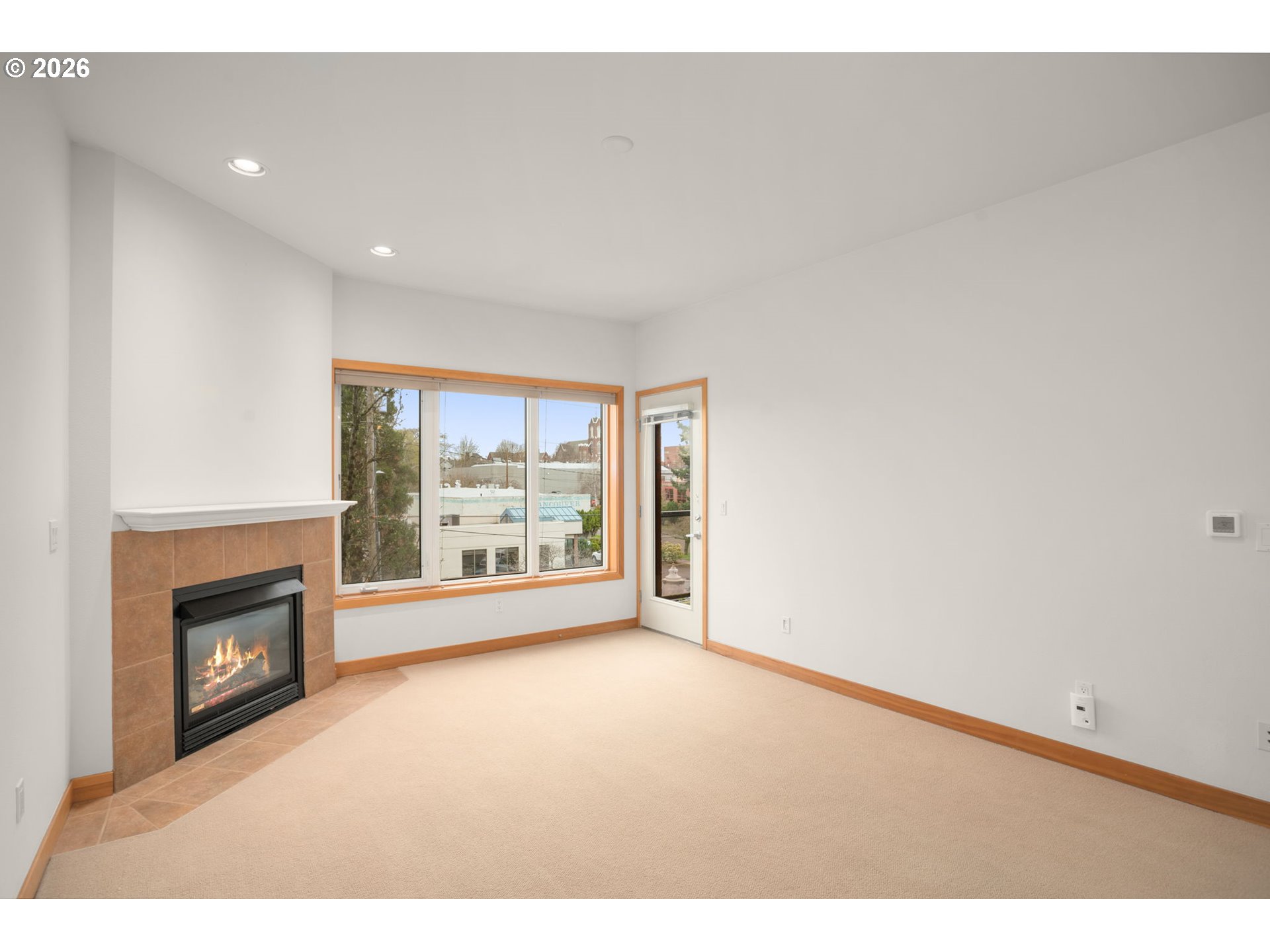 Photo #4: 102324754 Listing: Photo #4