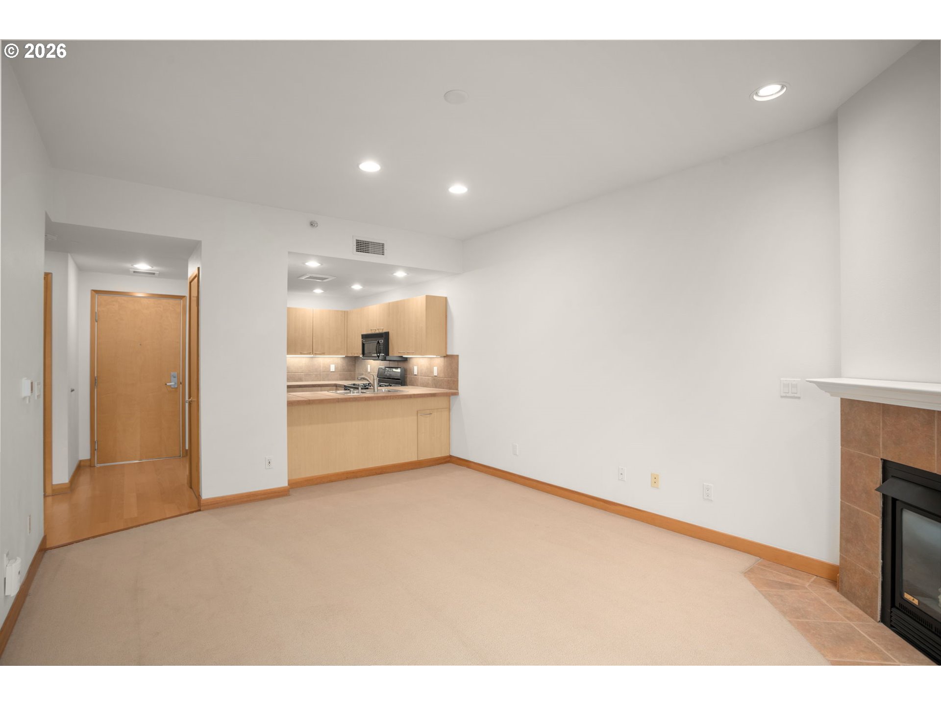 Photo #6: 102324754 Listing: Photo #6