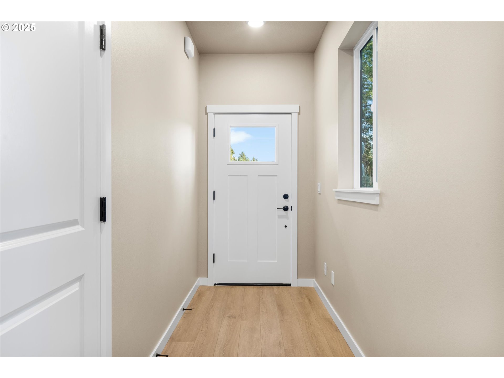 Photo #5: 102802734 Listing: Photo #5