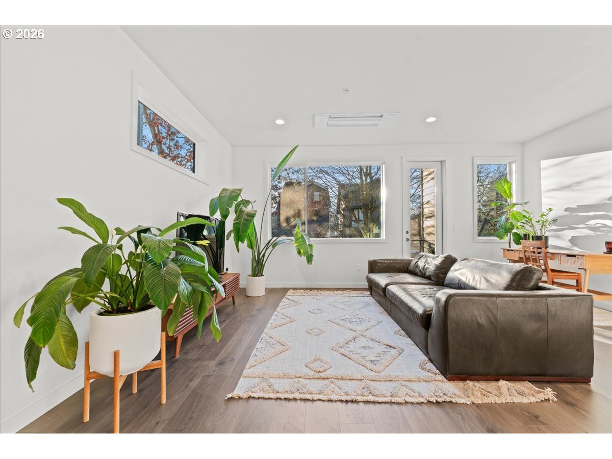 Photo #11: 103036235 Listing: Photo #11