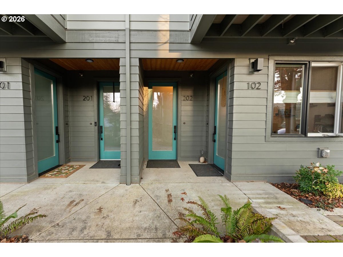 Photo #4: 103036235 Listing: Photo #4