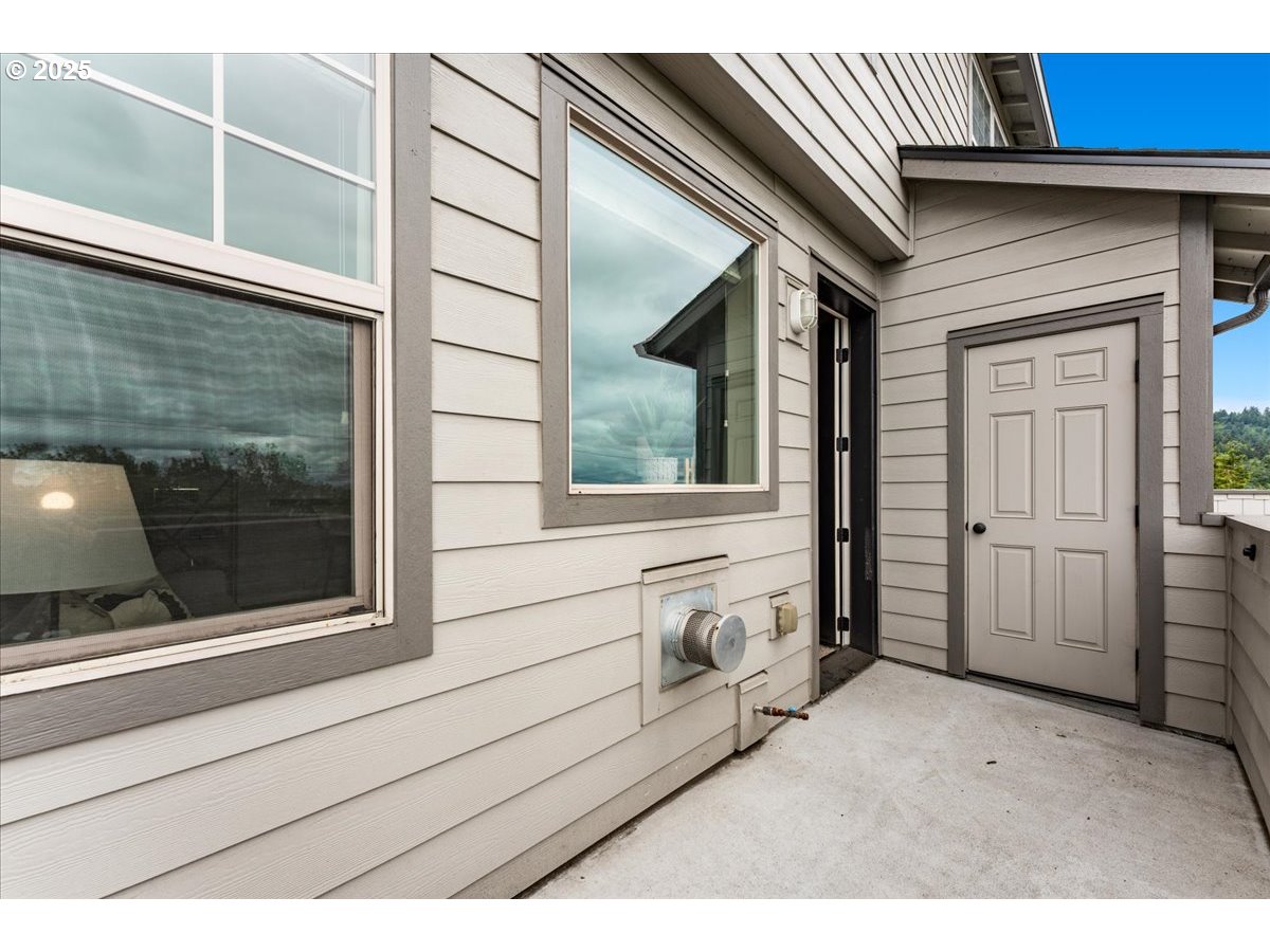 Photo #10: 103185818 Listing: Photo #10