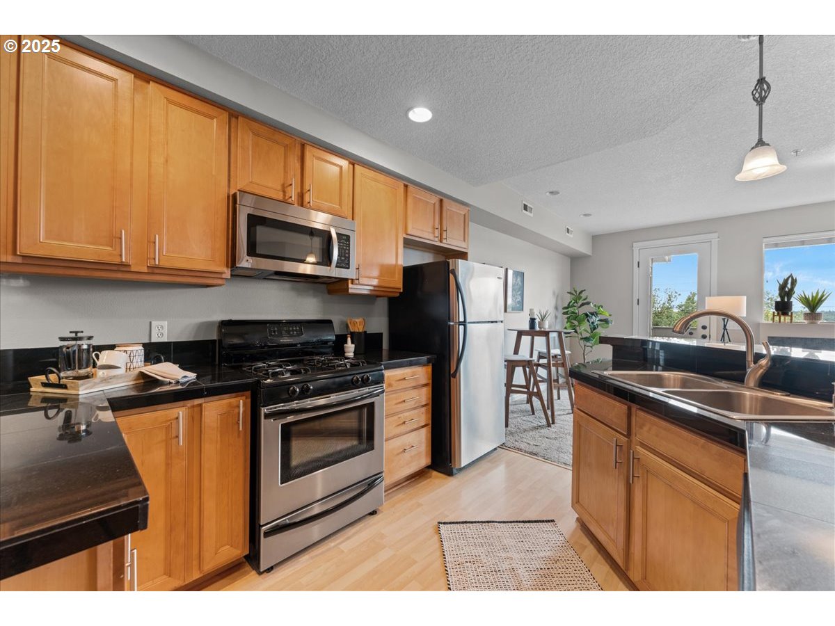 Photo #8: 103185818 Listing: Photo #8