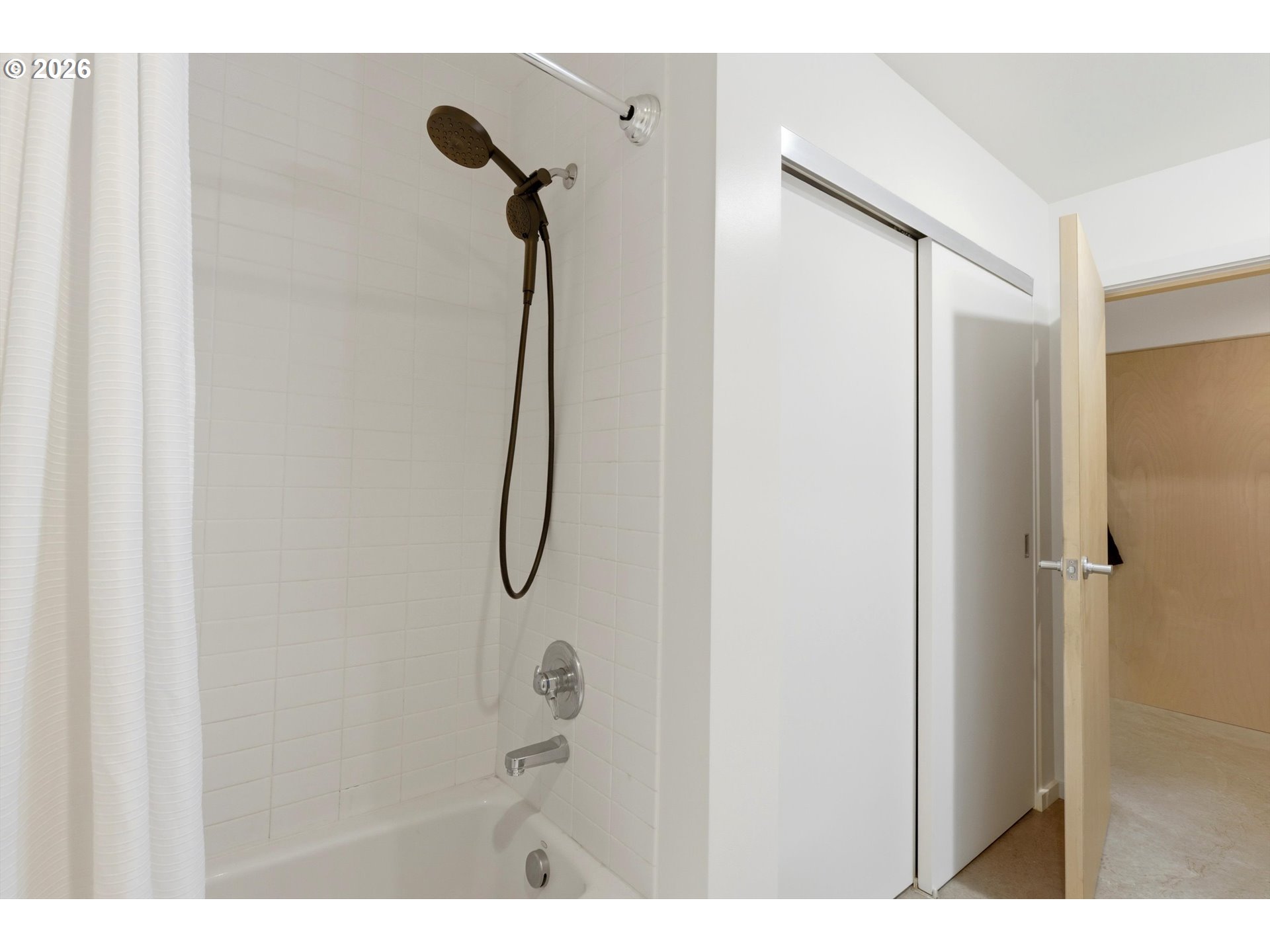 Photo #23: 103685547 Listing: Photo #23