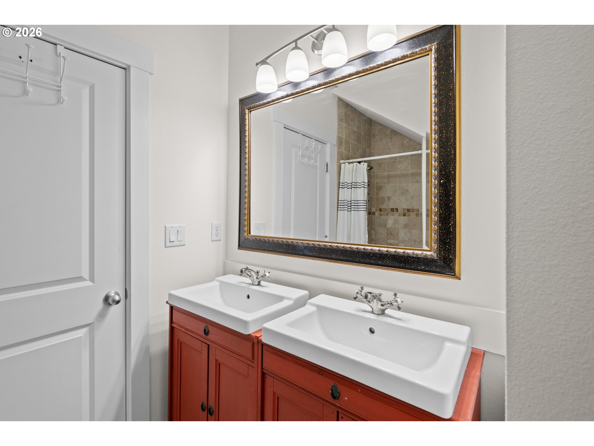 Photo #26: 104887502 Listing: Photo #26