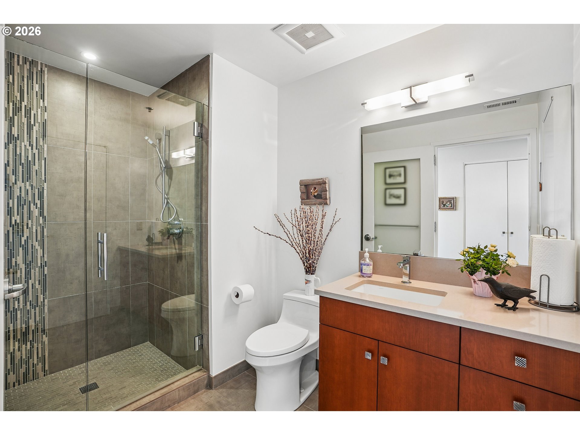 Photo #3: 105089102 Listing: Photo #3