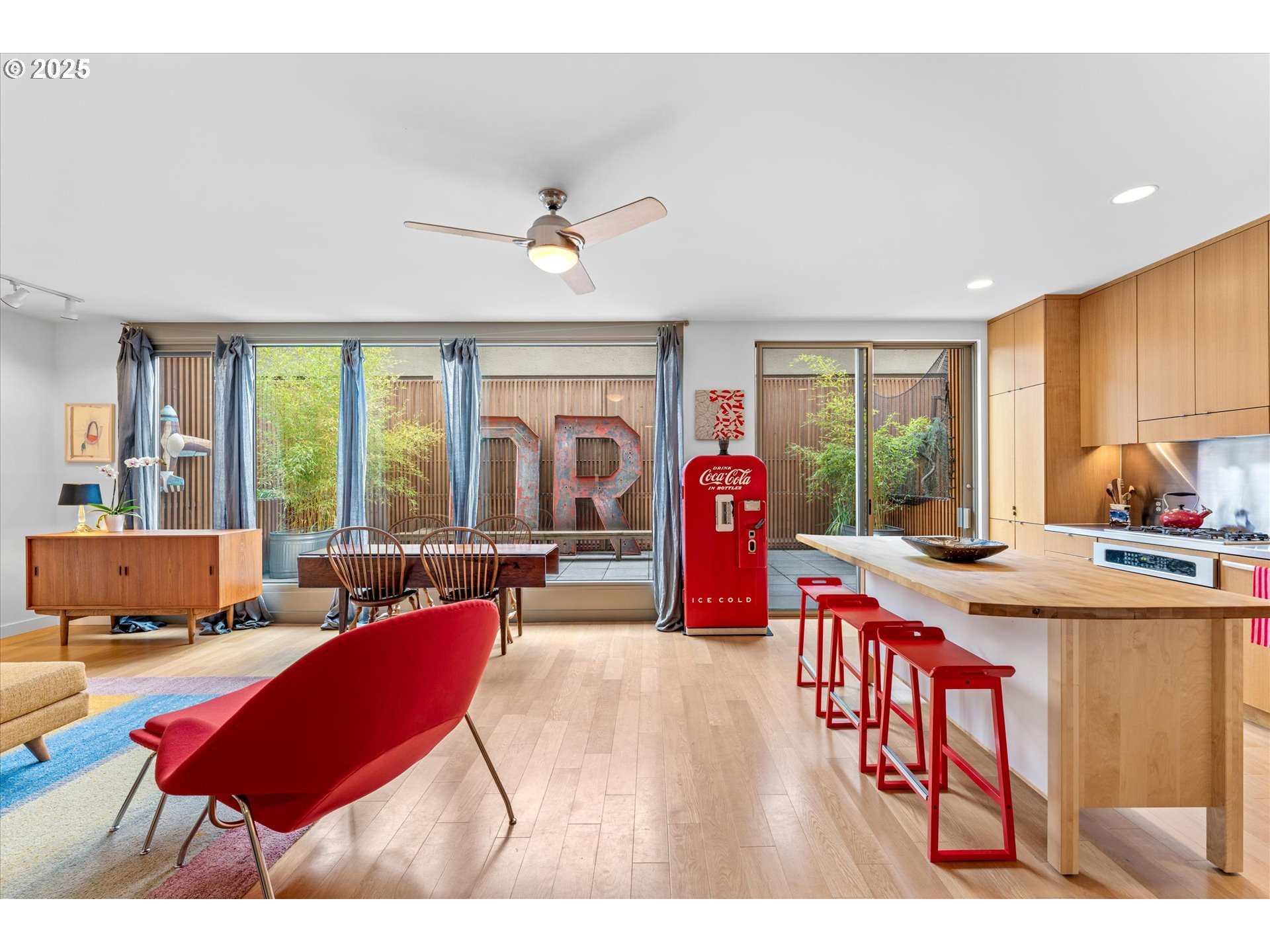 Photo #3: 105100209 Listing 