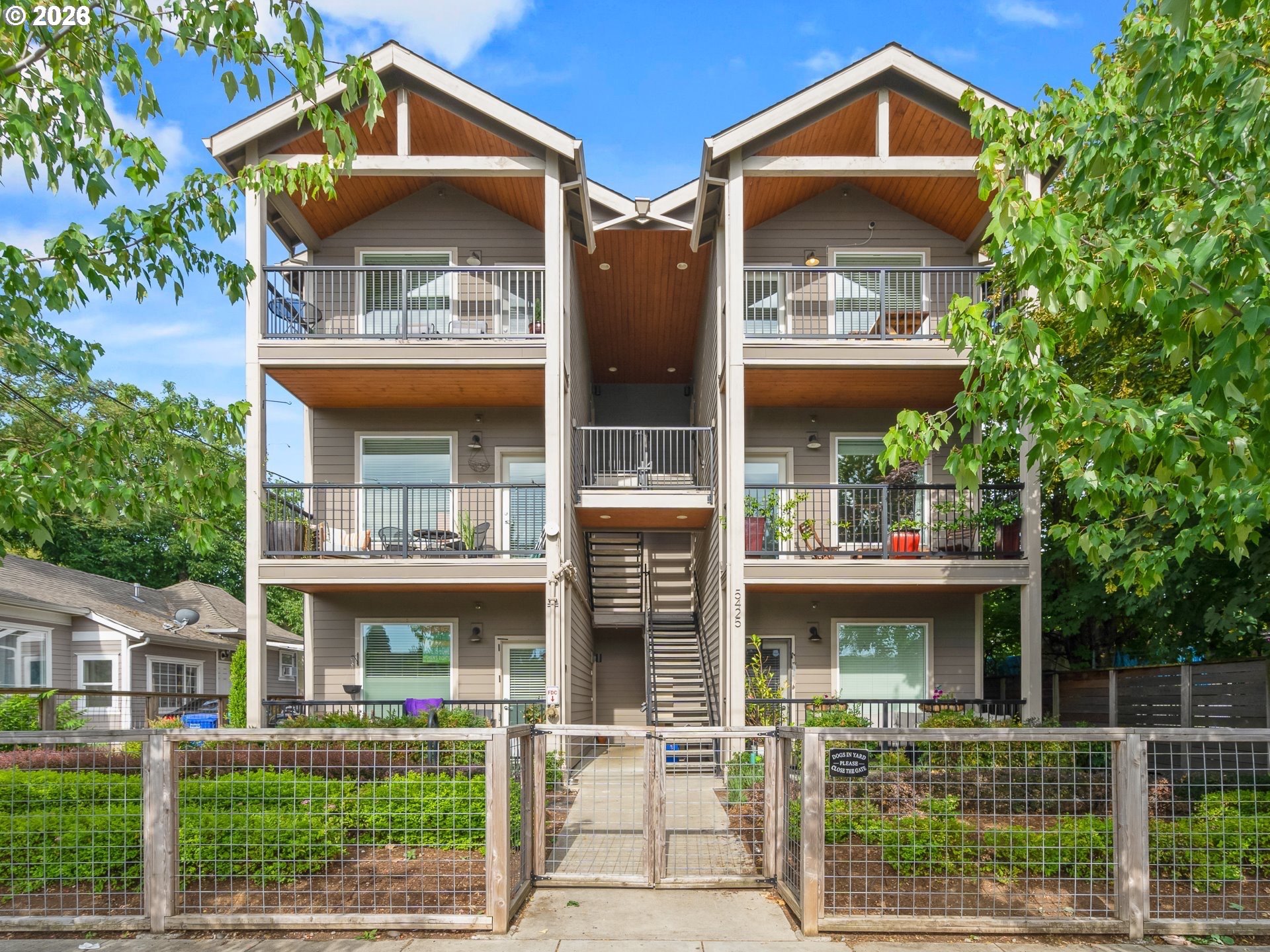 Photo #1: 105340994 Listing: Photo #1