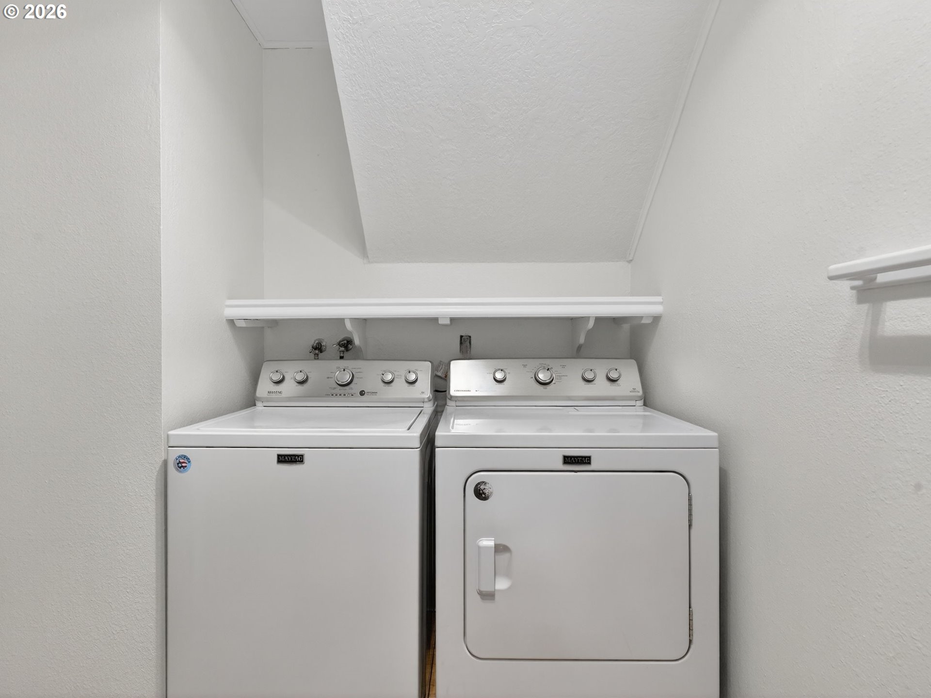 Photo #5: 108068385 Listing: Photo #5