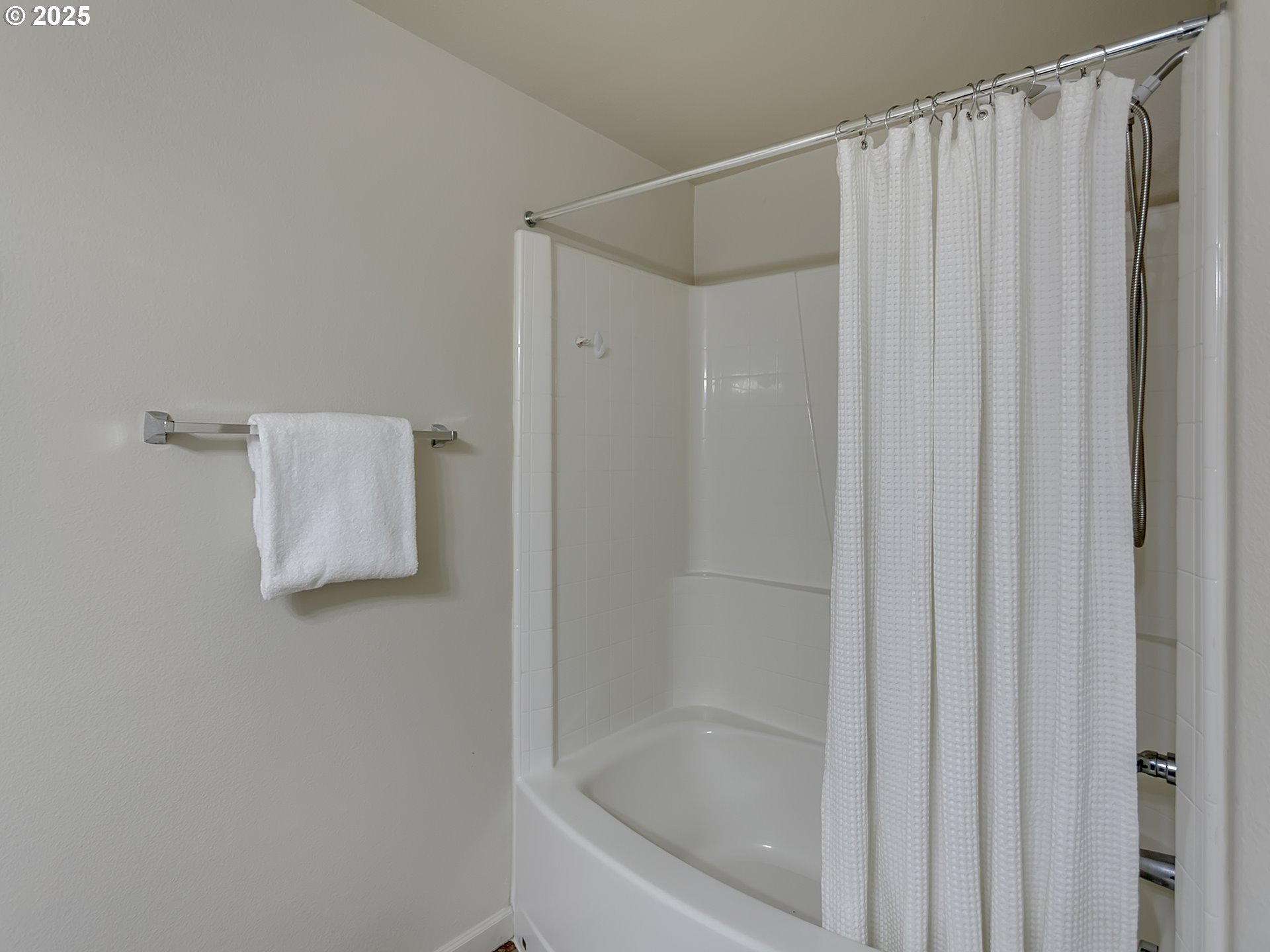 Photo #16: 108591065 Listing: Photo #16