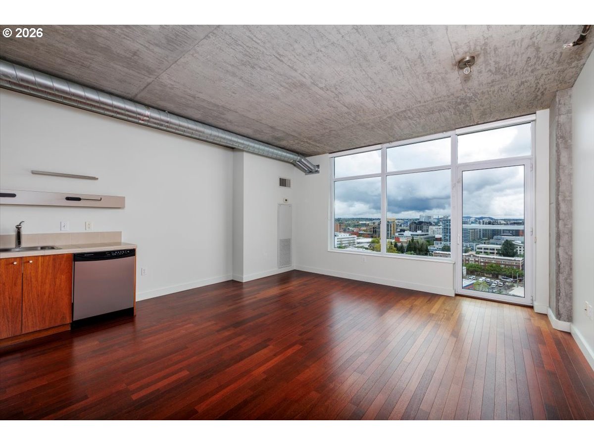 Photo #9: 108690984 Listing: Photo #9