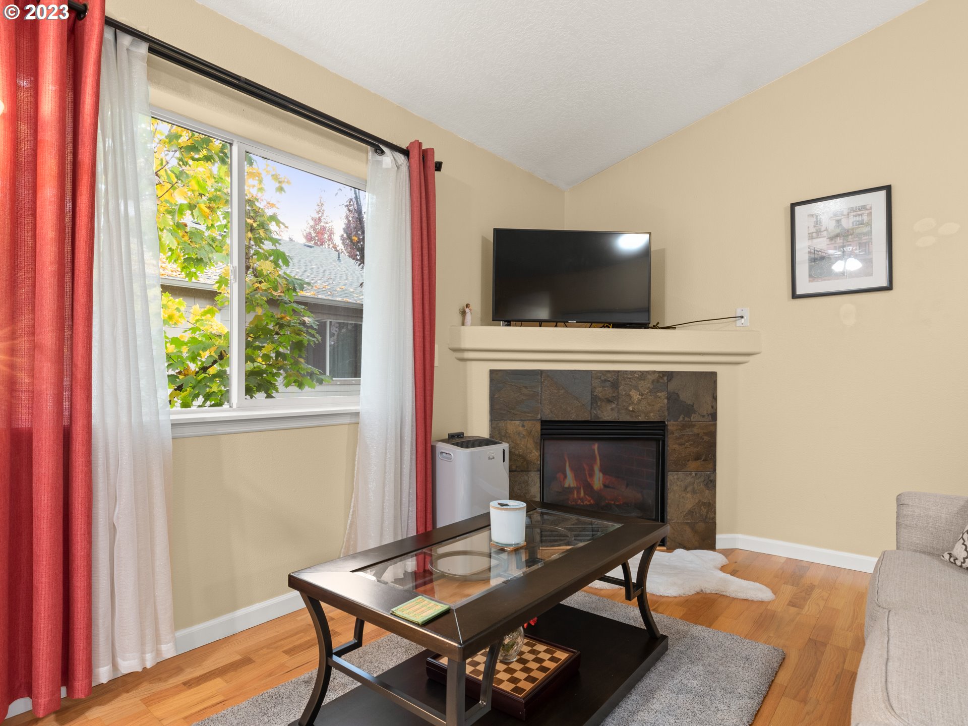 Photo #7: 109926721 Listing: Photo #7