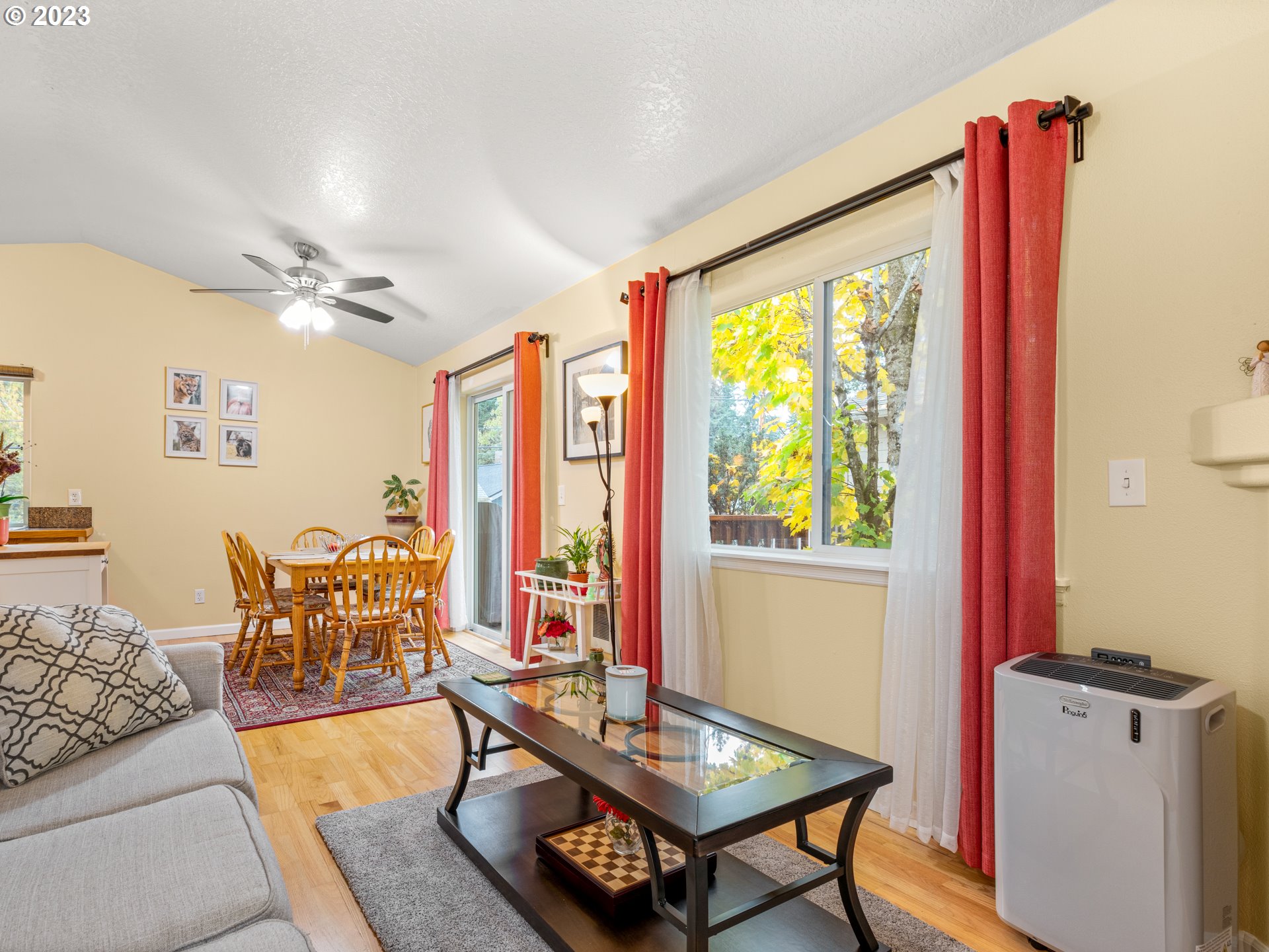 Photo #9: 109926721 Listing: Photo #9
