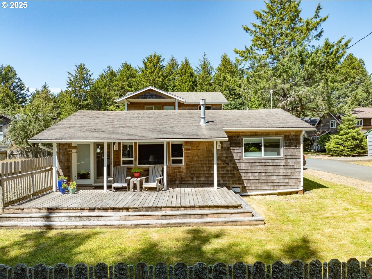 296 E JACKSON ST, Cannon Beach, OR, 97110