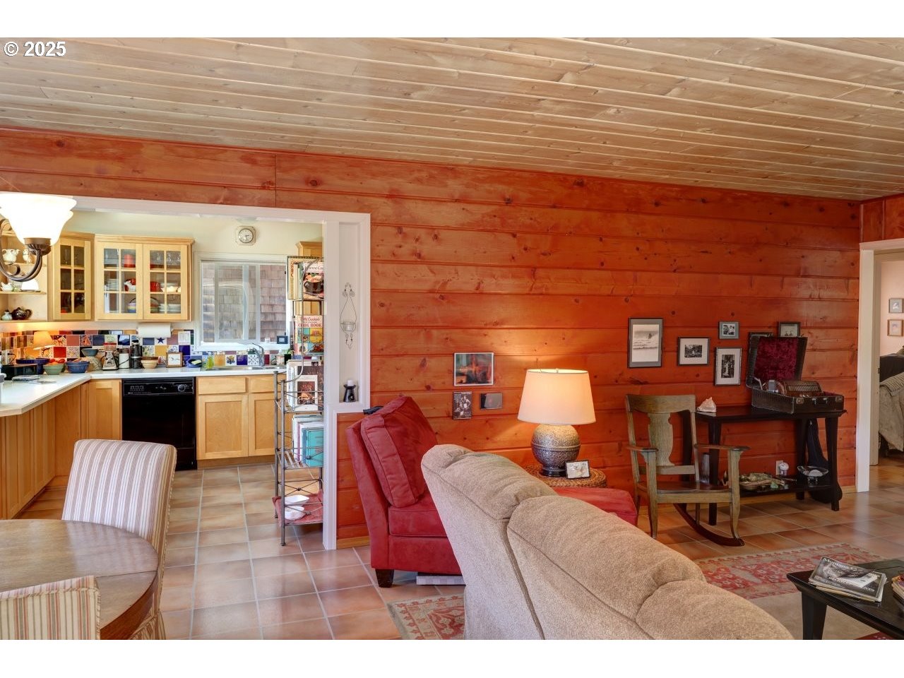 296 E JACKSON ST, Cannon Beach, OR, 97110