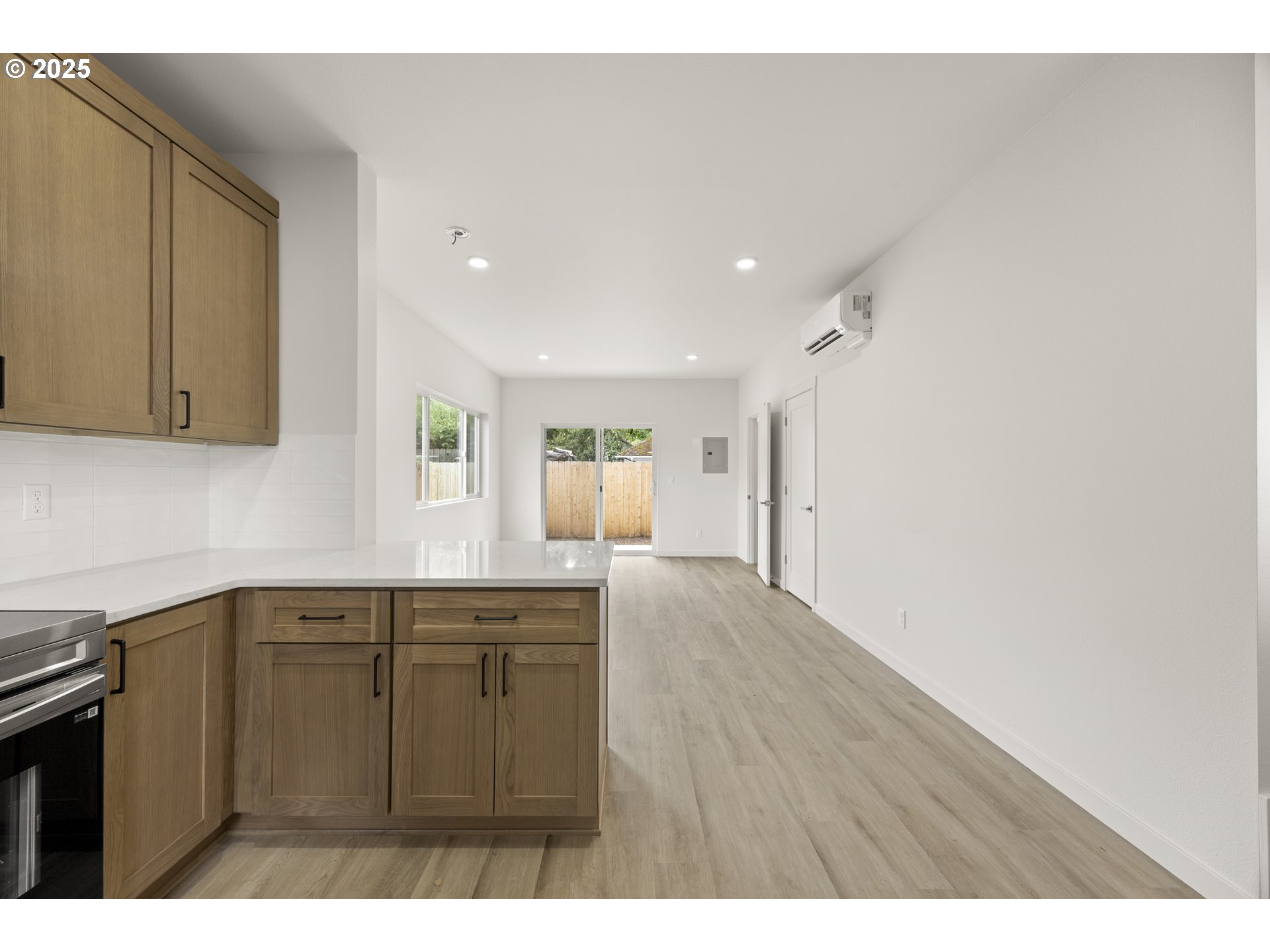 Photo #9: 111055007 Listing: Photo #9