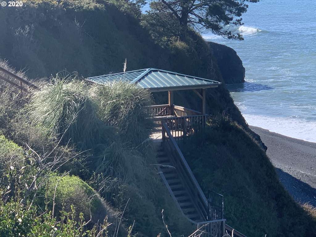 00 Sea Court LN, Brookings, OR, 97415