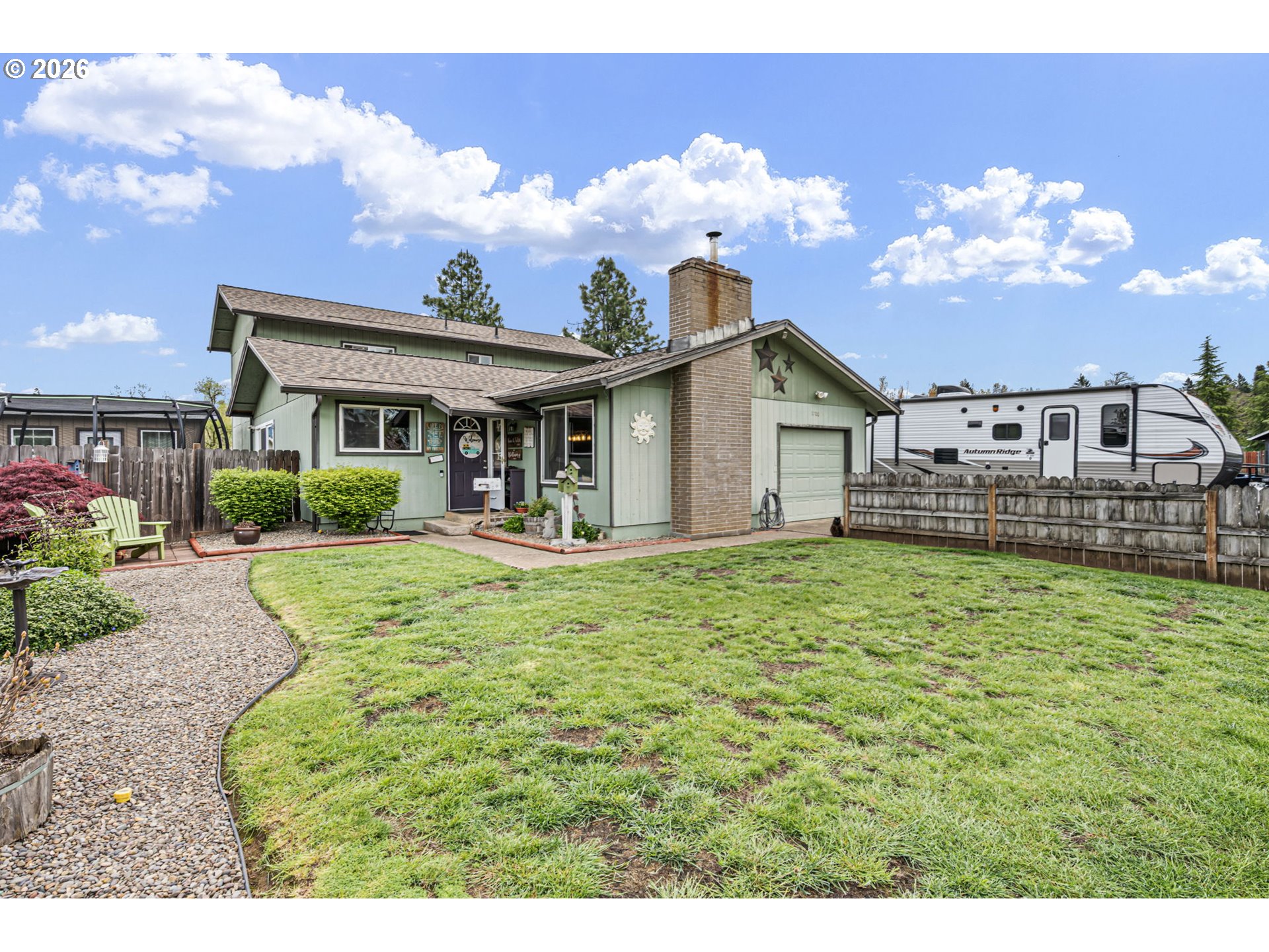 445 STERLING DR, Eugene, OR, 97404