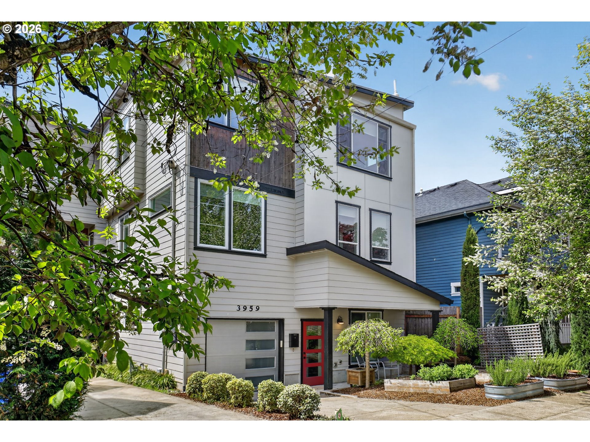 Photo #1: 113026373 Listing: Photo #1