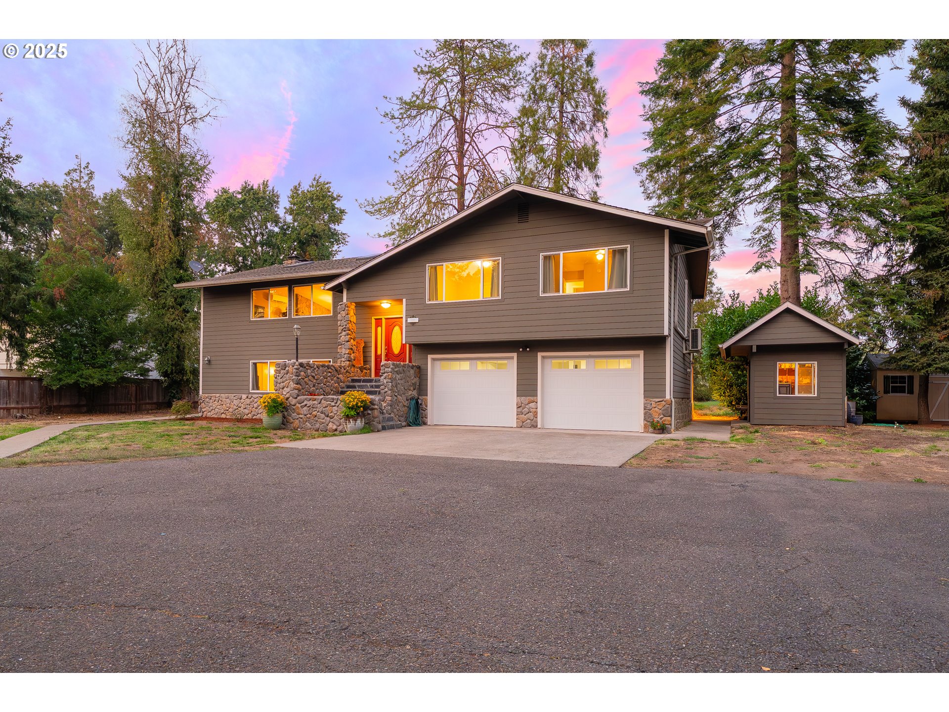 2619 NE CHARLOIS DR, Hillsboro, OR, 97124