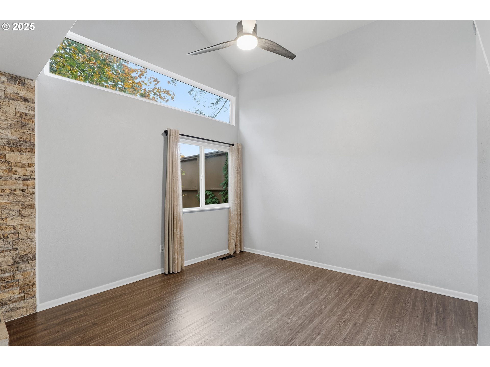 Photo #12: 114040655 Listing: Photo #12