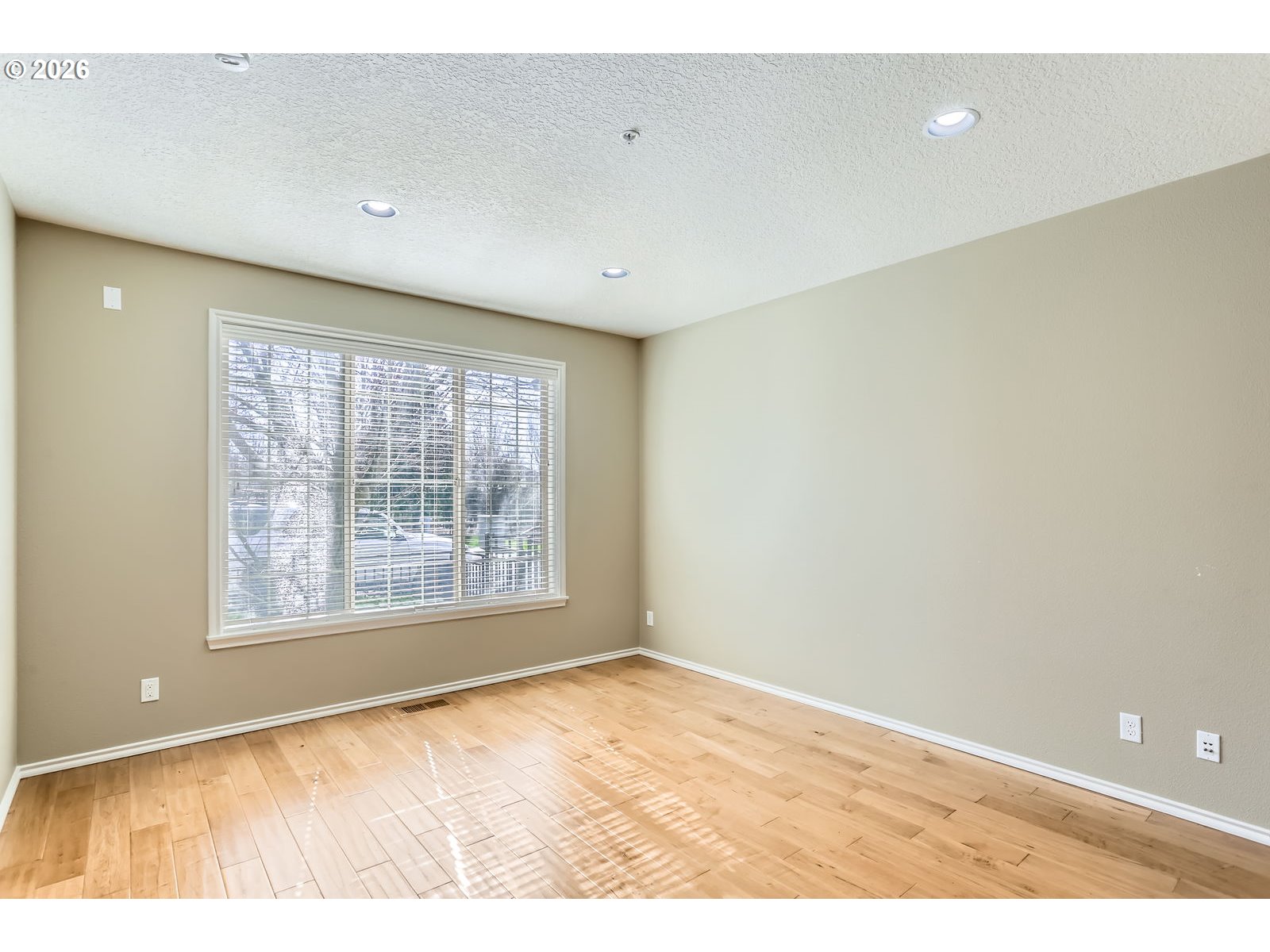 Property photo 6 of 28