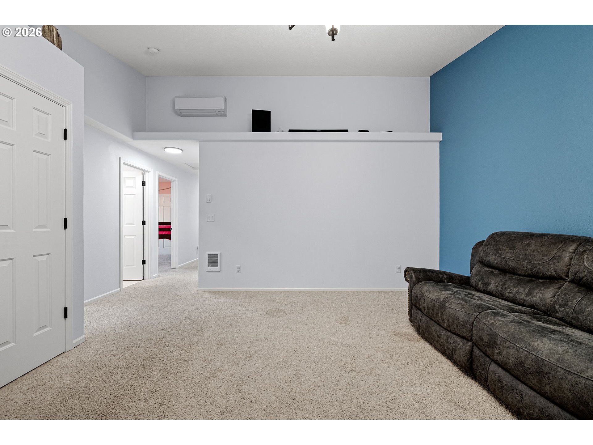 Property photo 6 of 44