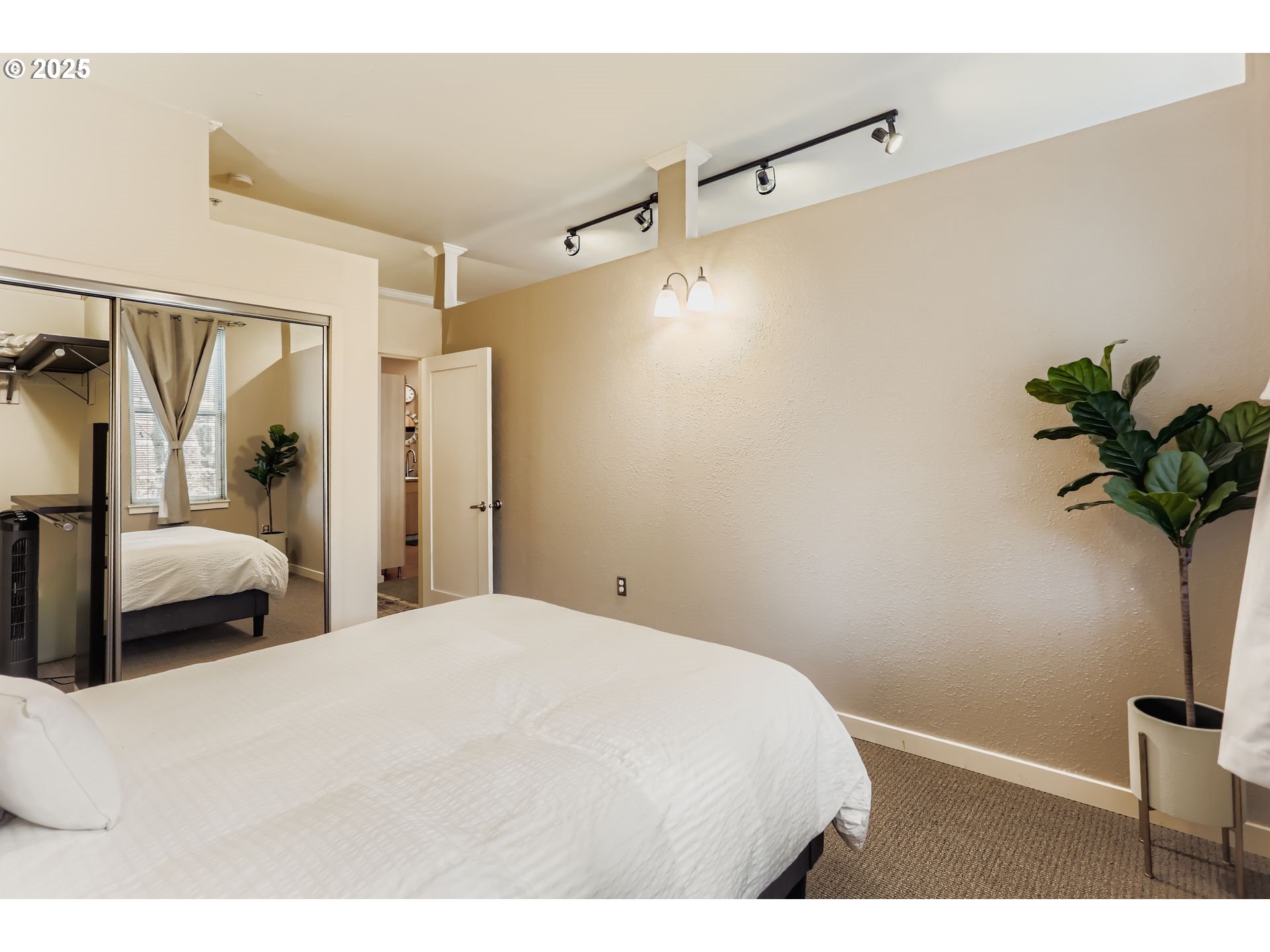 Photo #15: 115858519 Listing: Photo #15