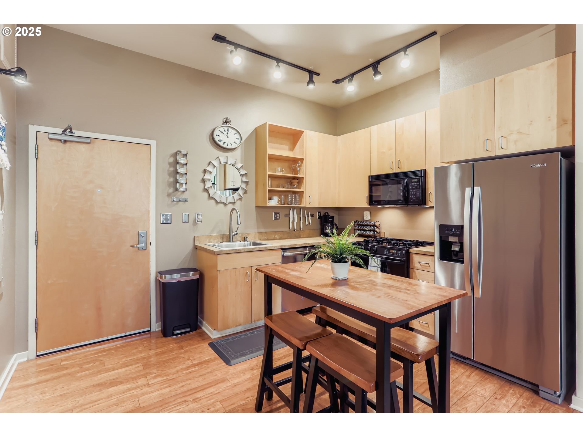 Photo #9: 115858519 Listing: Photo #9