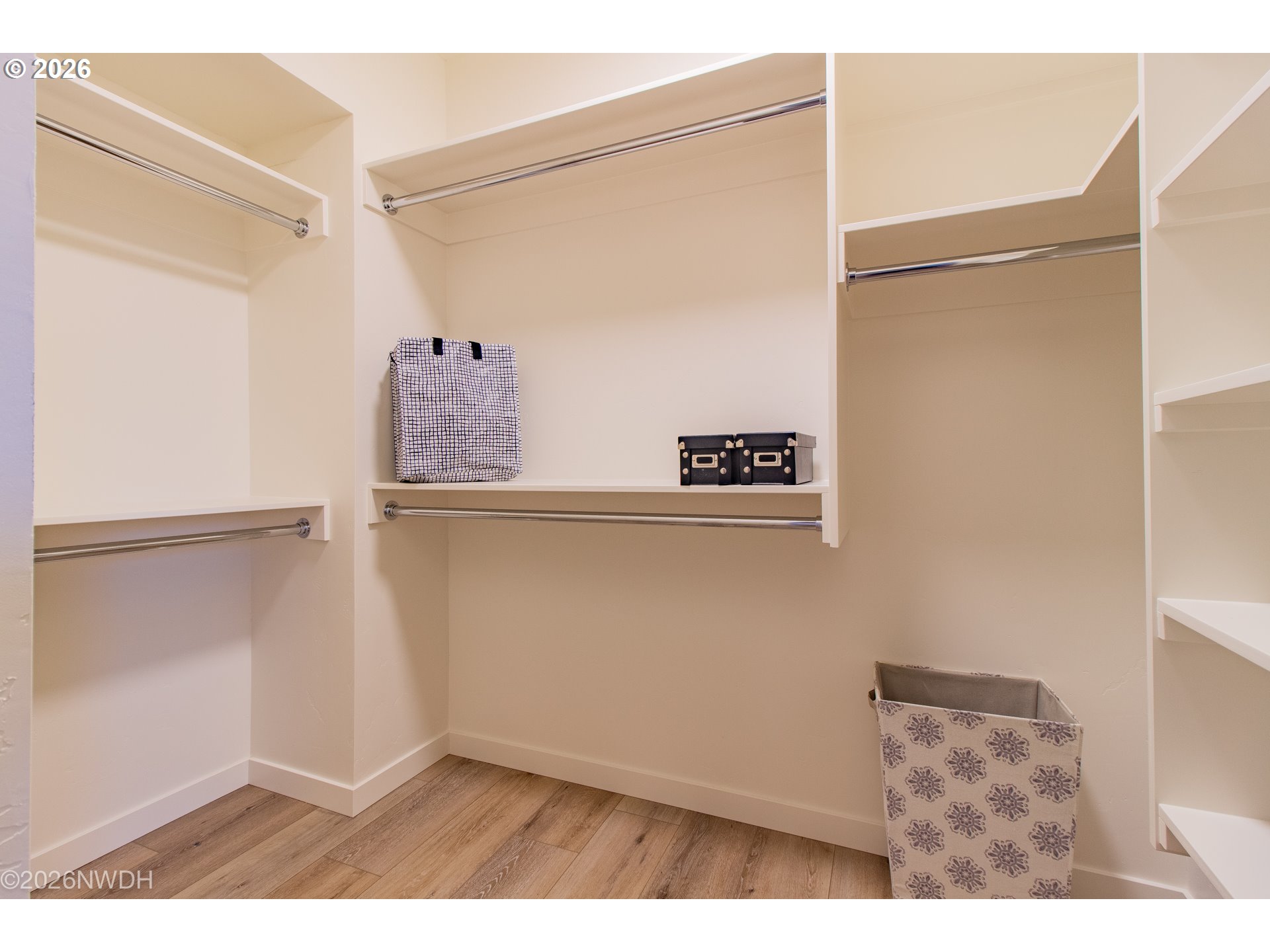 133 SHELTON MCMURPHEY BLVD, Eugene, OR, 97401