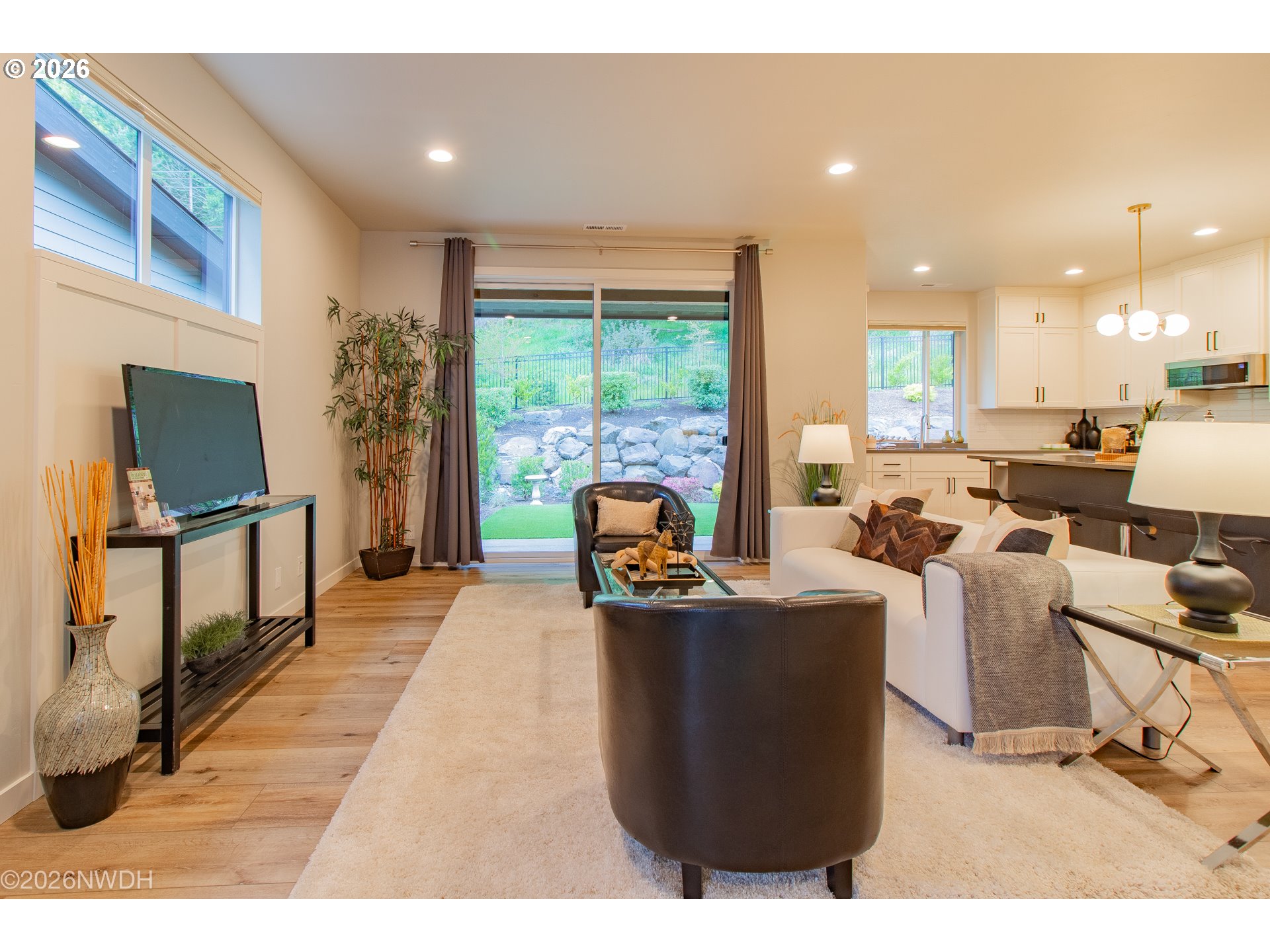 133 SHELTON MCMURPHEY BLVD, Eugene, OR, 97401