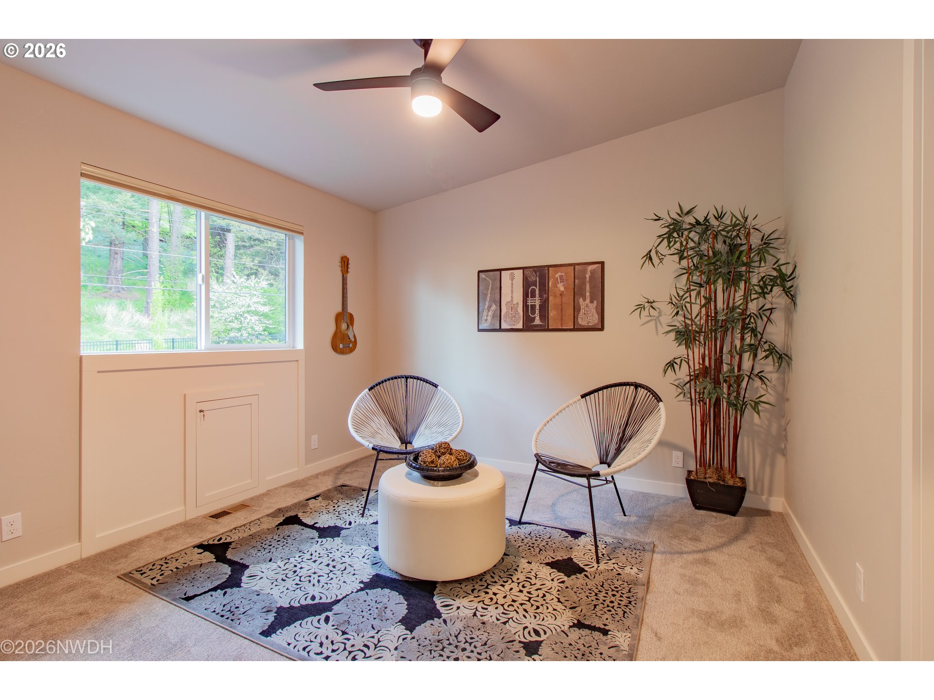 133 SHELTON MCMURPHEY BLVD, Eugene, OR, 97401