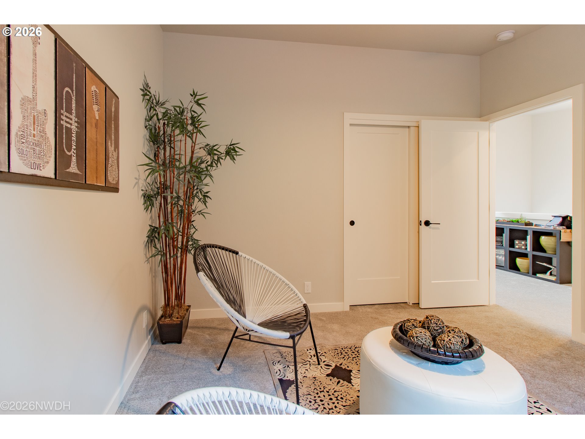 133 SHELTON MCMURPHEY BLVD, Eugene, OR, 97401