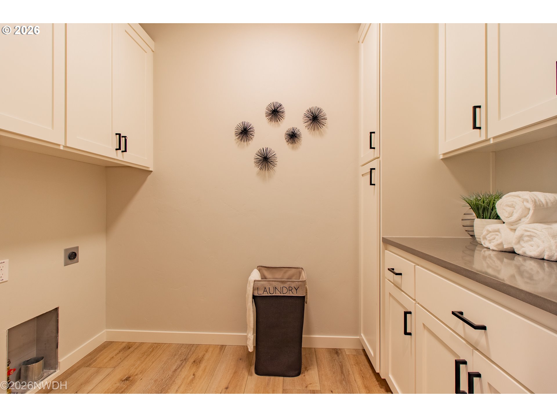 133 SHELTON MCMURPHEY BLVD, Eugene, OR, 97401