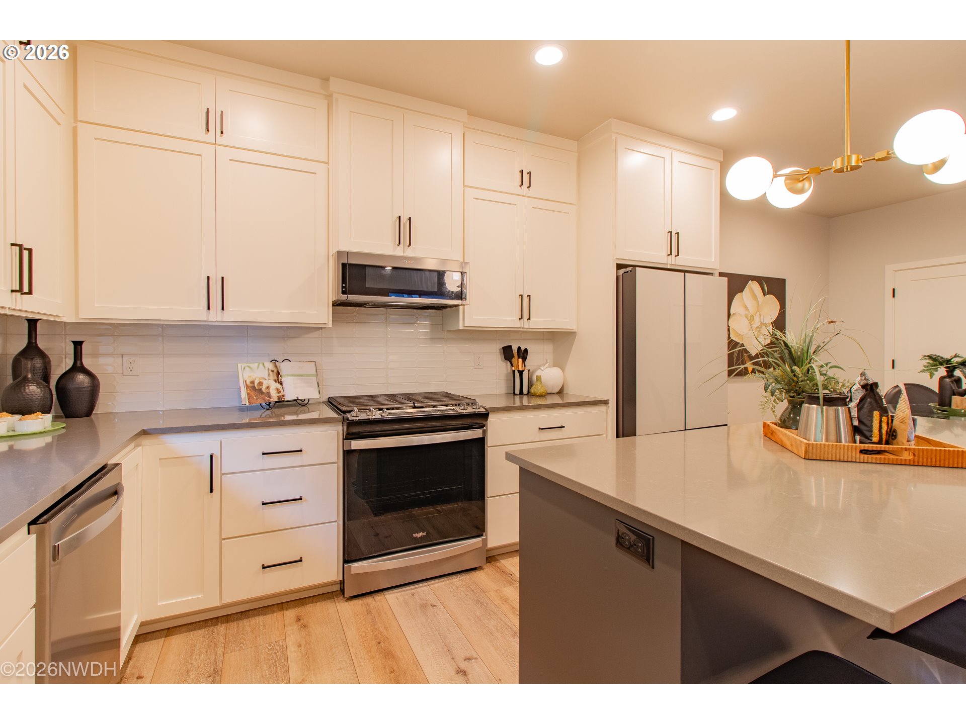 133 SHELTON MCMURPHEY BLVD, Eugene, OR, 97401