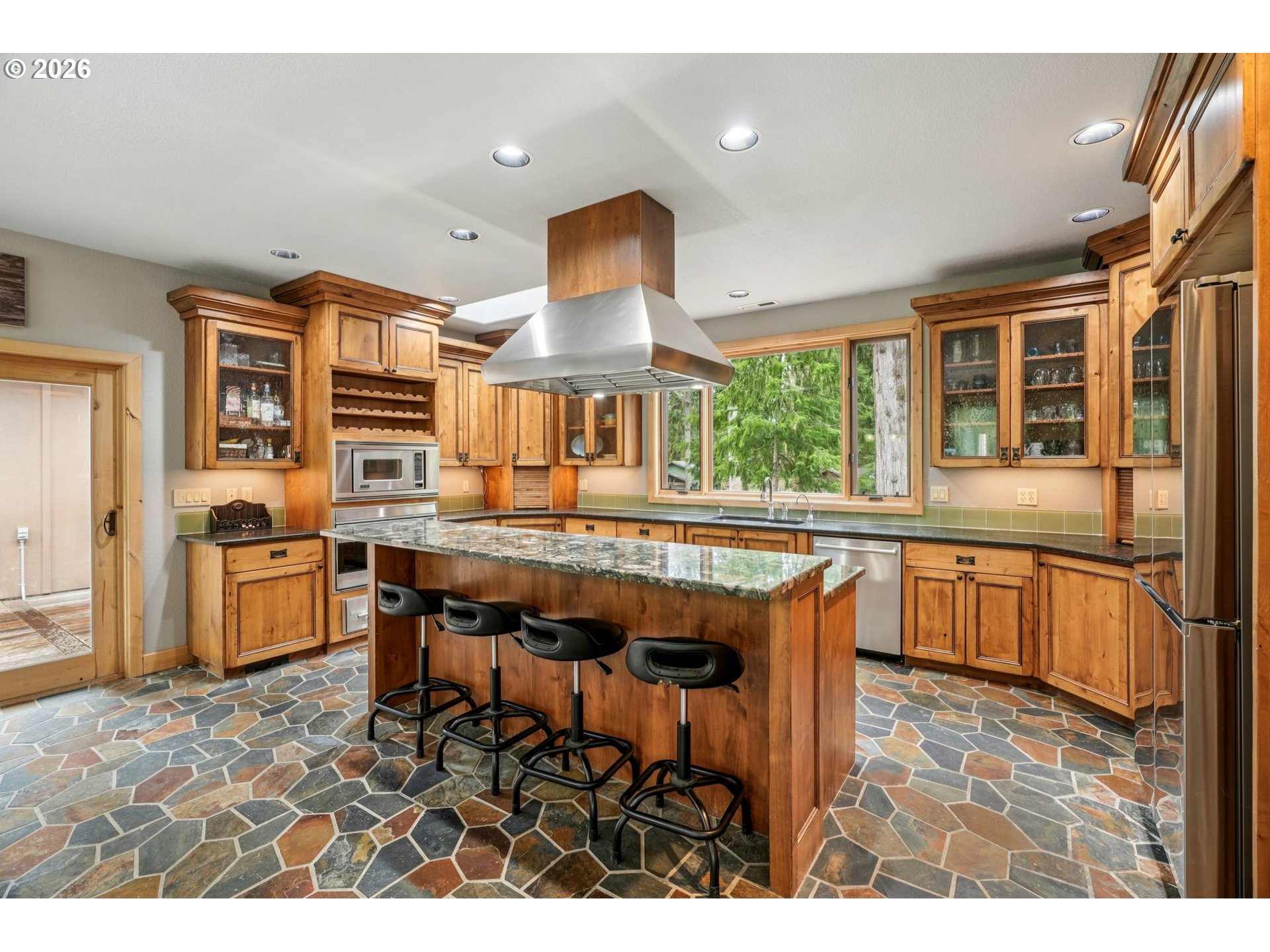 12692 WASHOUGAL RIVER RD, Washougal, WA, 98671