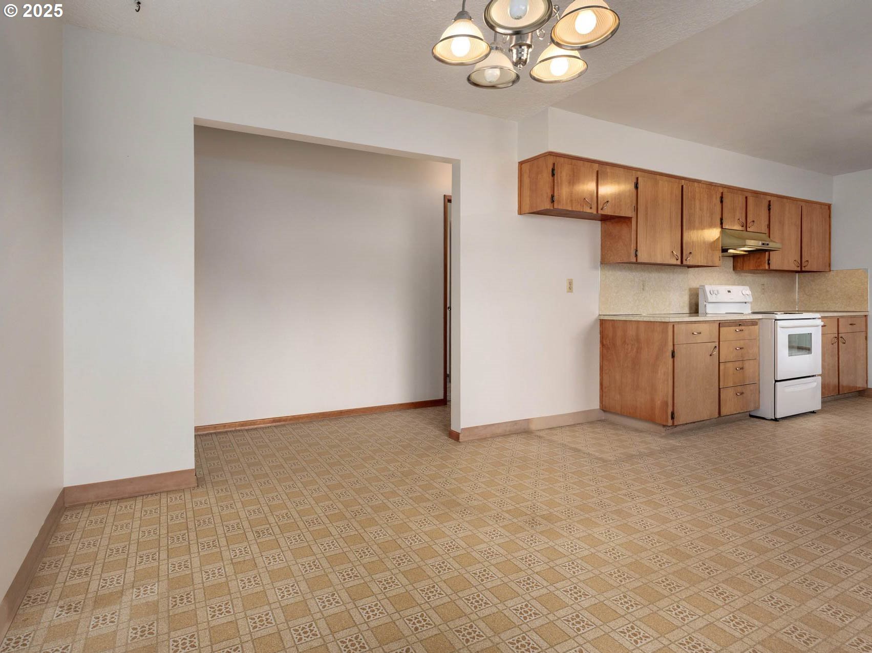 1540 SE MORGAN RD, Hillsboro, OR, 97123 1540 SE MORGAN RD, Hillsboro, OR, 97123