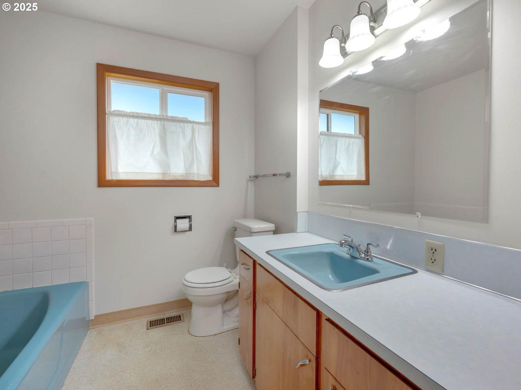 1540 SE MORGAN RD, Hillsboro, OR, 97123 1540 SE MORGAN RD, Hillsboro, OR, 97123