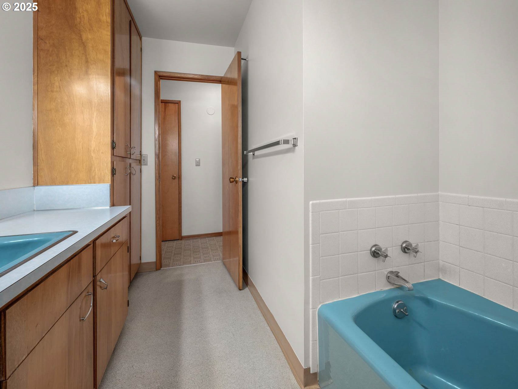 1540 SE MORGAN RD, Hillsboro, OR, 97123 1540 SE MORGAN RD, Hillsboro, OR, 97123